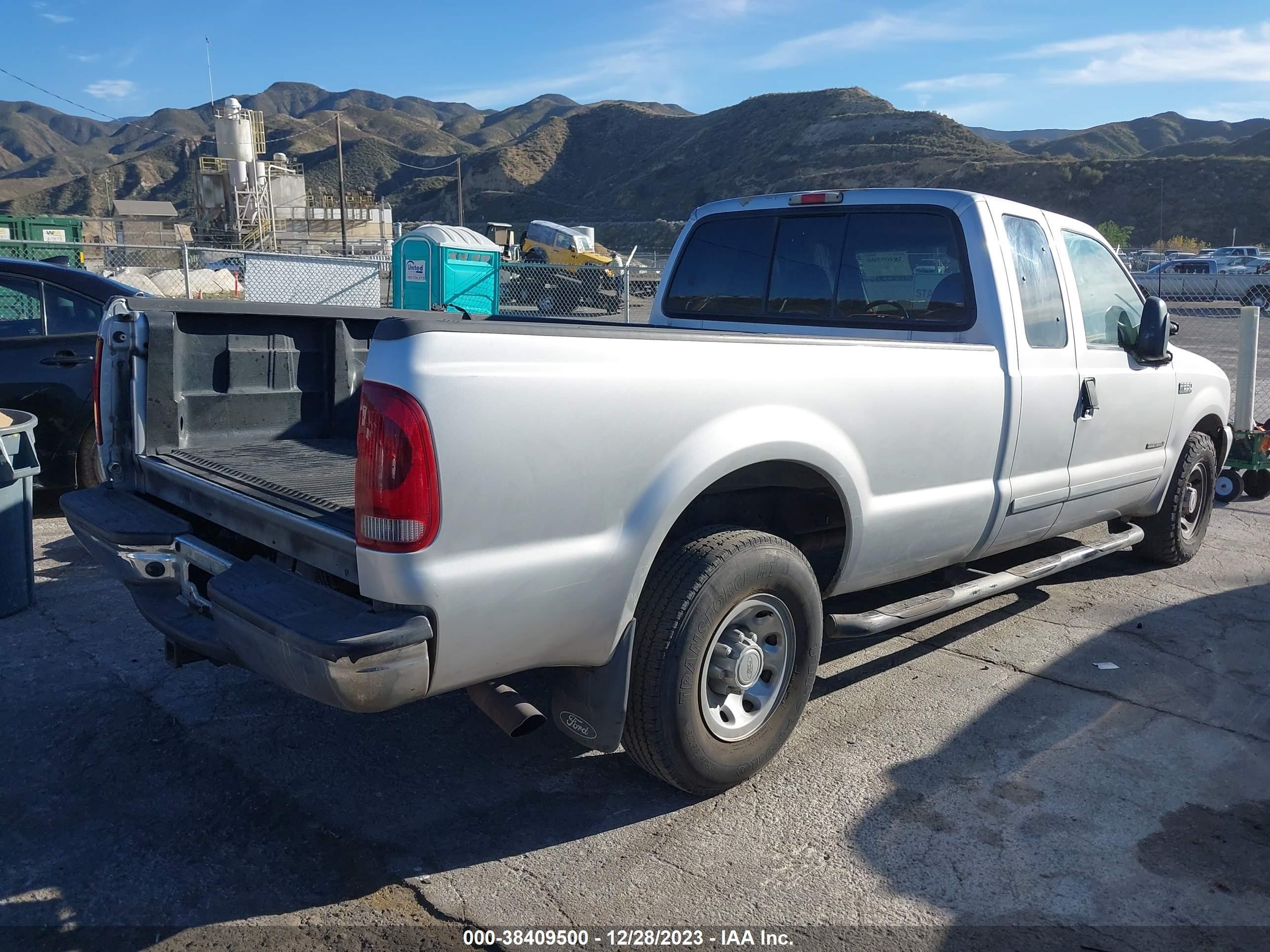 Photo 3 VIN: 1FTNX20FX1EA55321 - FORD F250 