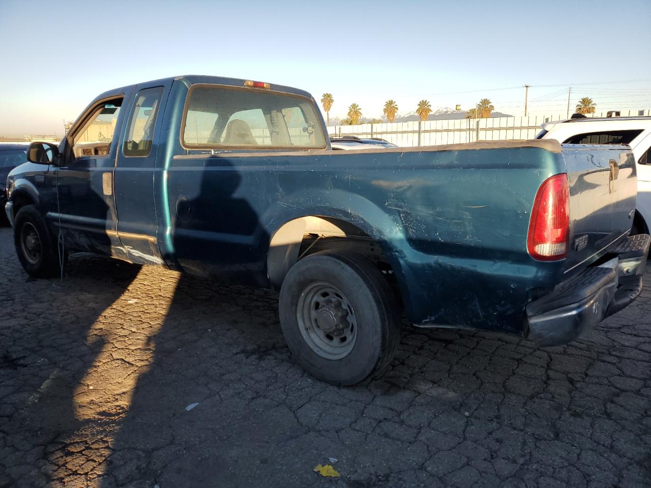 Photo 1 VIN: 1FTNX20L1YEA45129 - FORD F250 