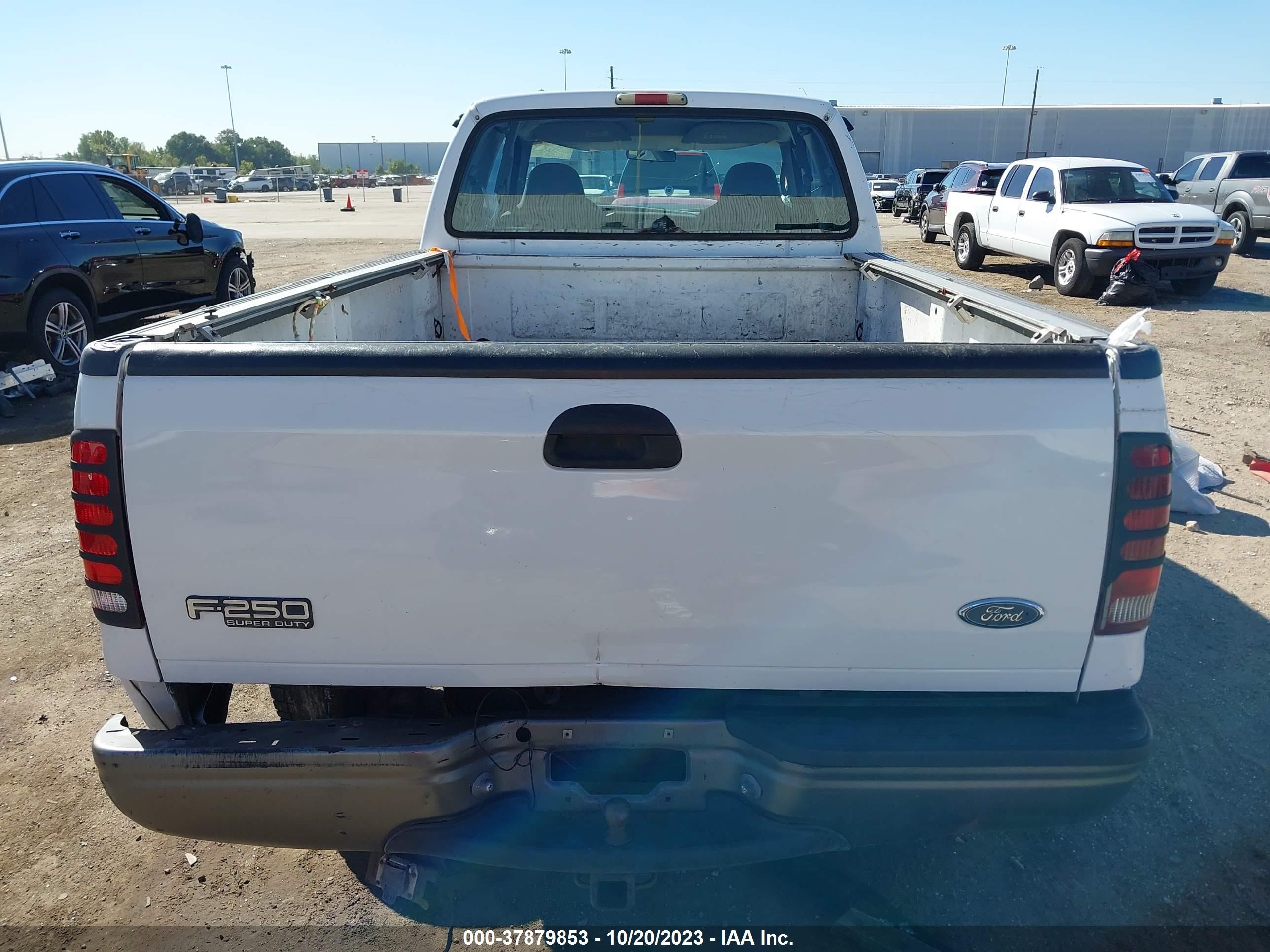 Photo 14 VIN: 1FTNX20L32ED32494 - FORD F250 