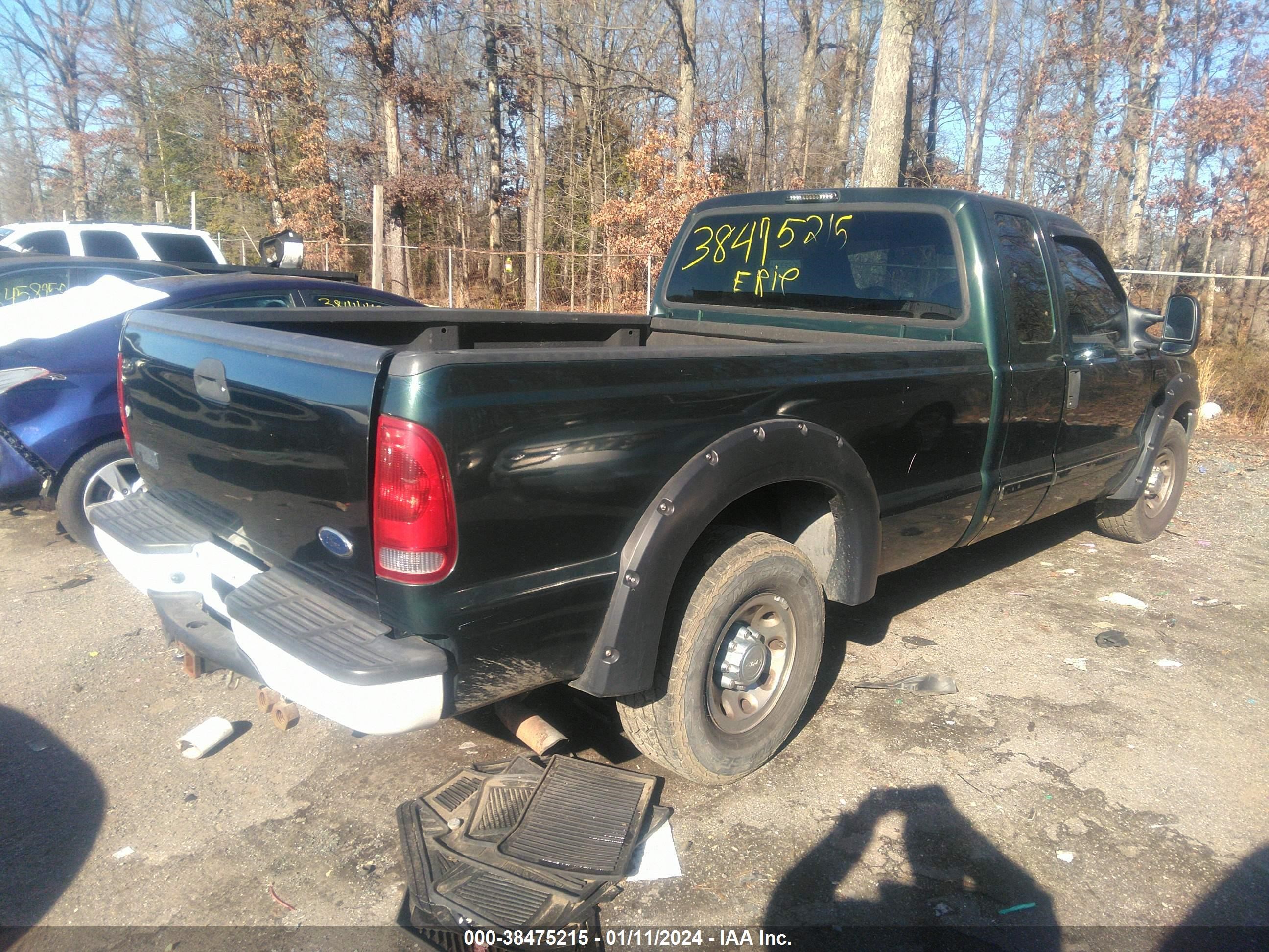 Photo 3 VIN: 1FTNX20L42EC80390 - FORD F250 