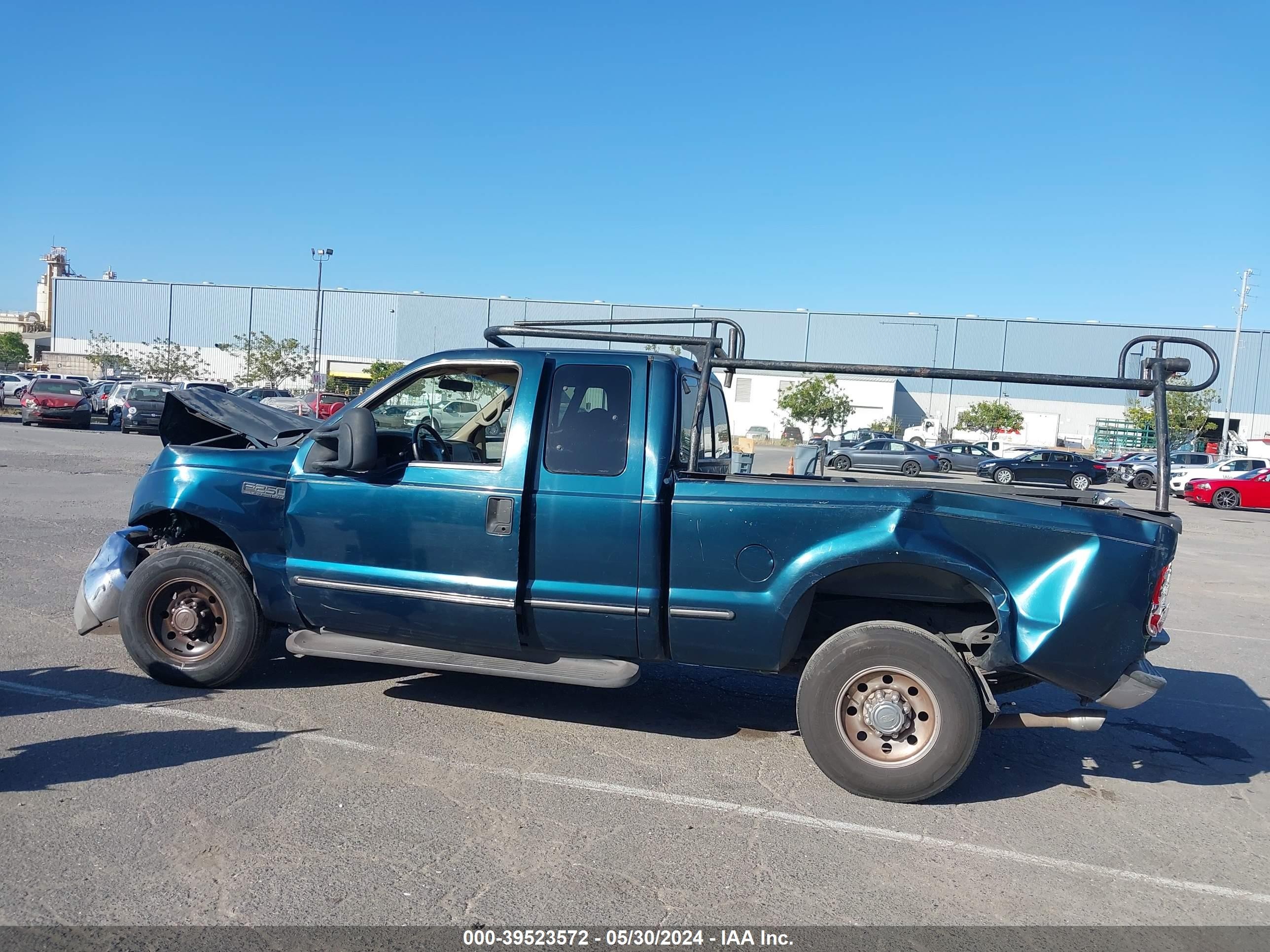 Photo 13 VIN: 1FTNX20L4XEA89043 - FORD F250 