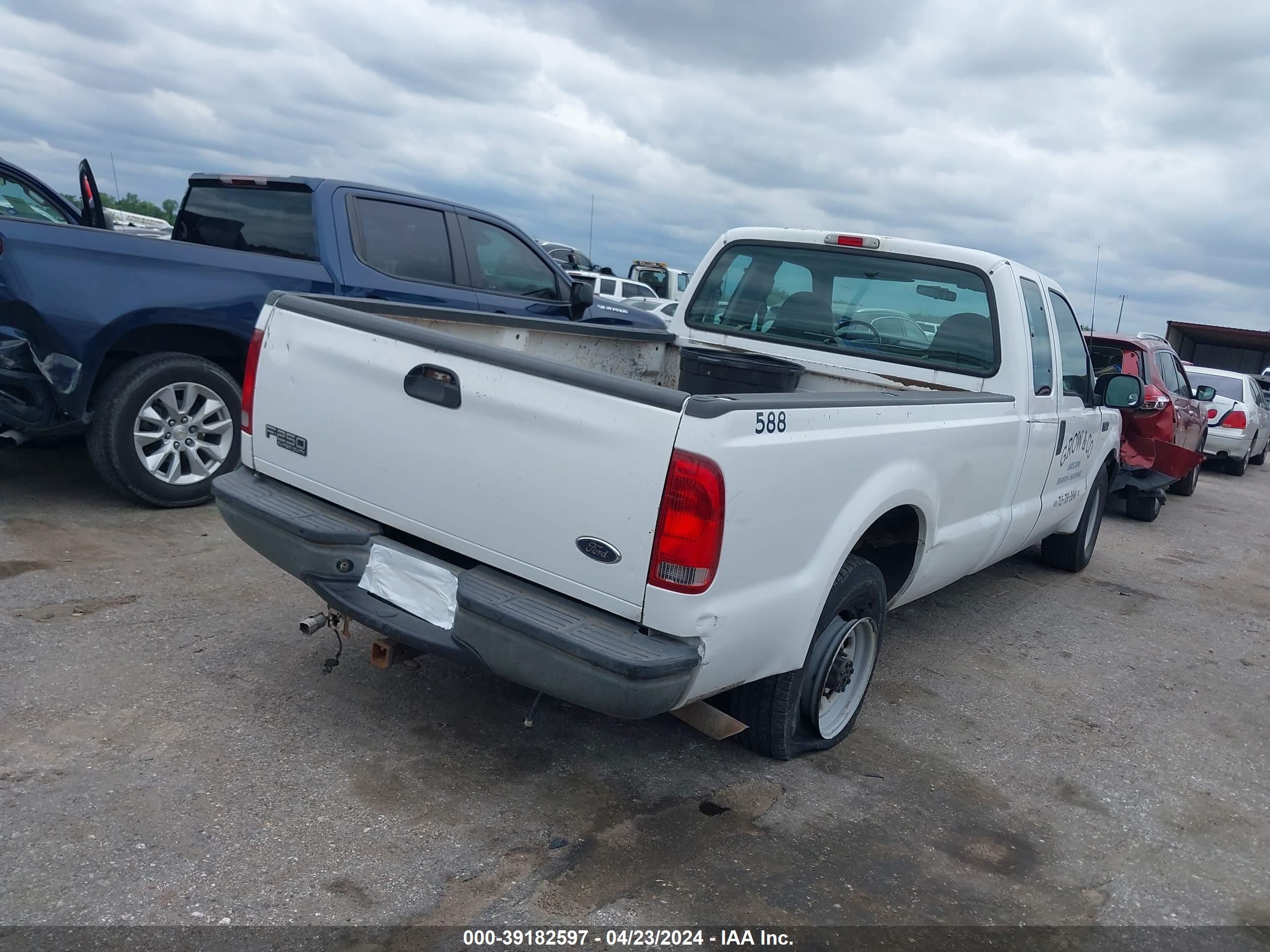 Photo 3 VIN: 1FTNX20L62EB93588 - FORD F250 