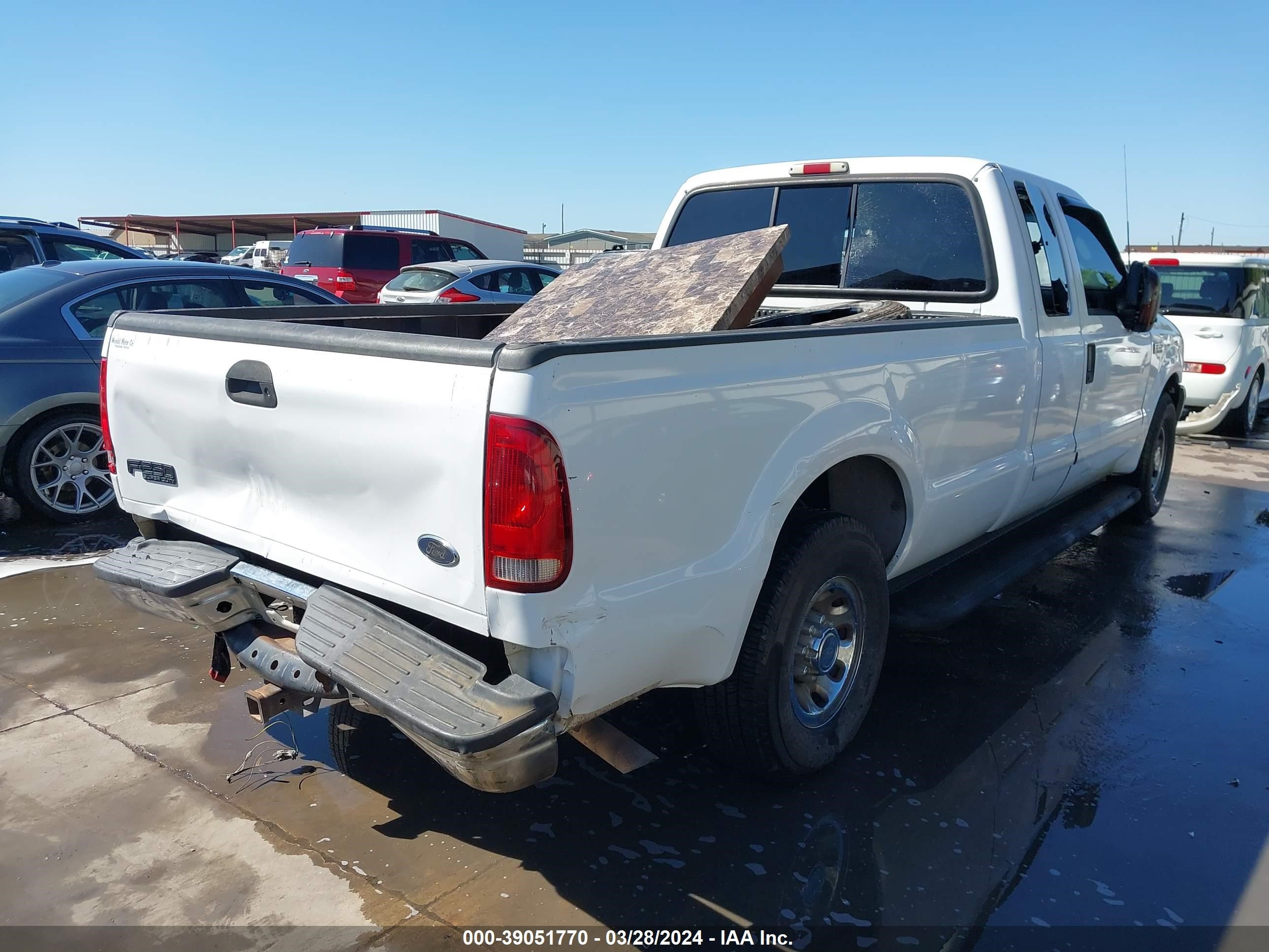 Photo 3 VIN: 1FTNX20L83EB85042 - FORD F250 