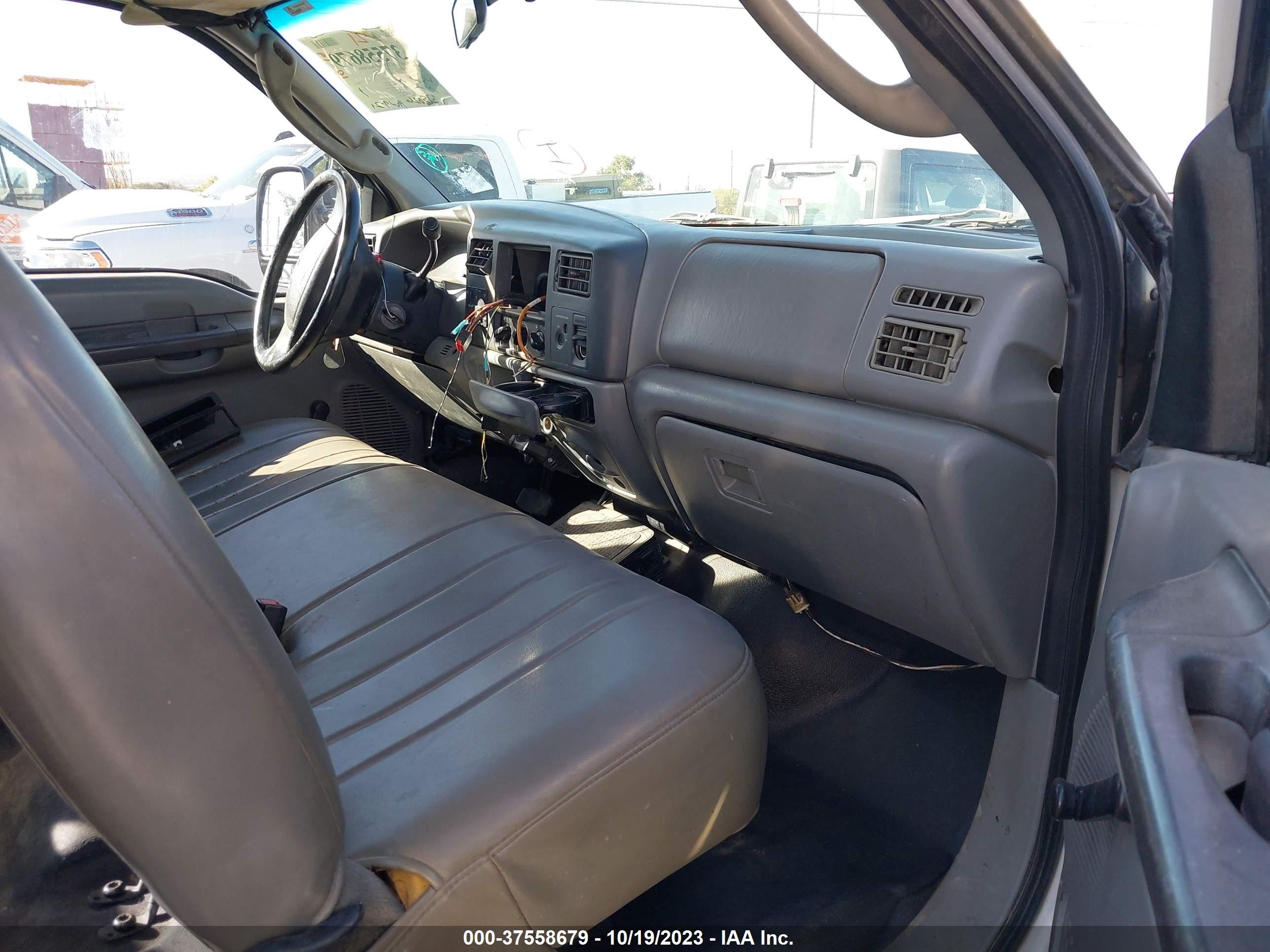 Photo 4 VIN: 1FTNX20P14ED72109 - FORD F250 