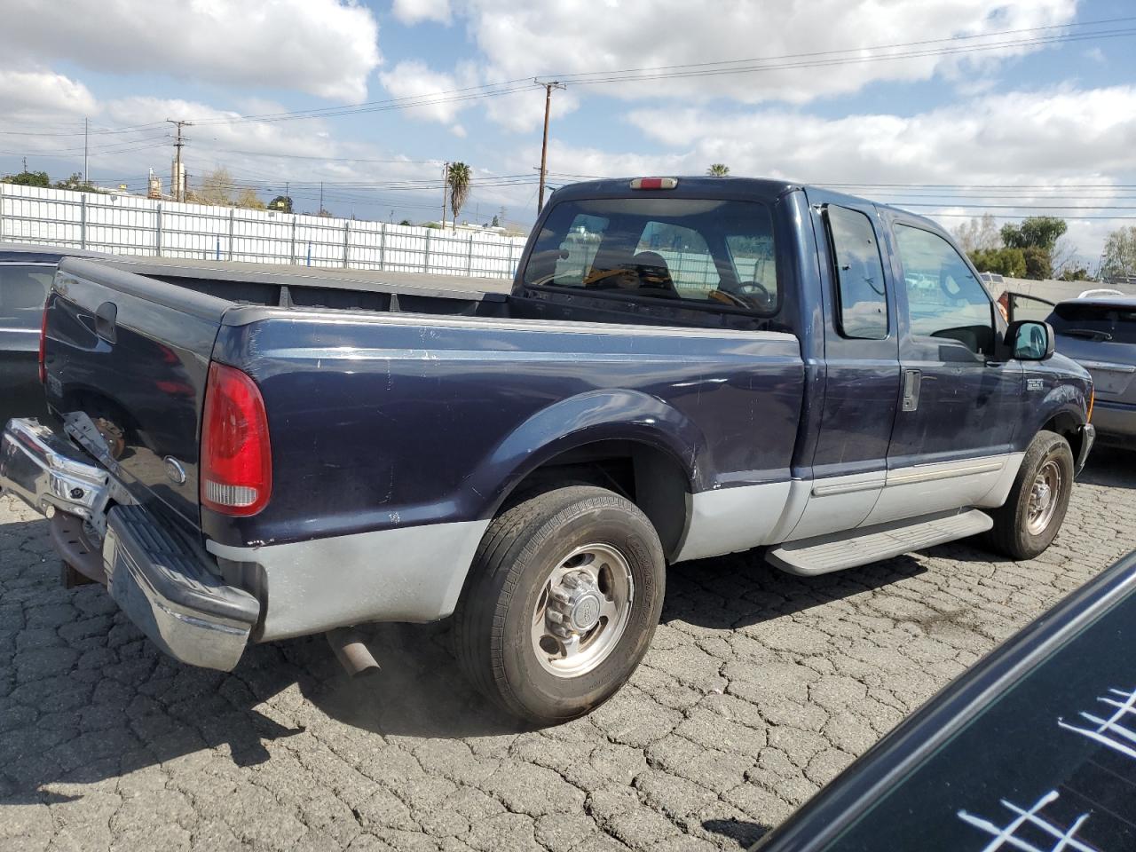 Photo 2 VIN: 1FTNX20S1YEA20514 - FORD F250 