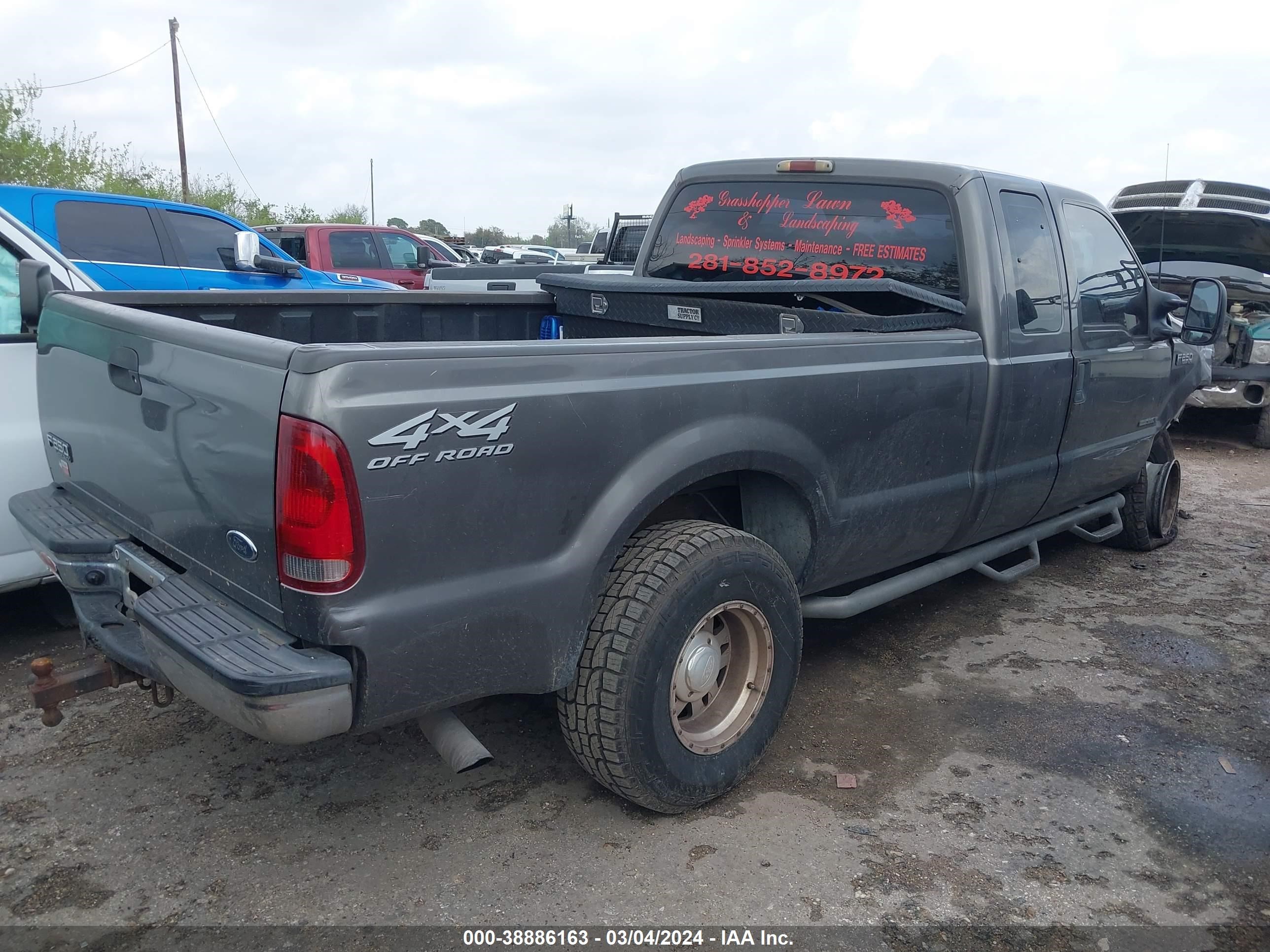 Photo 3 VIN: 1FTNX21F02EB04350 - FORD F250 