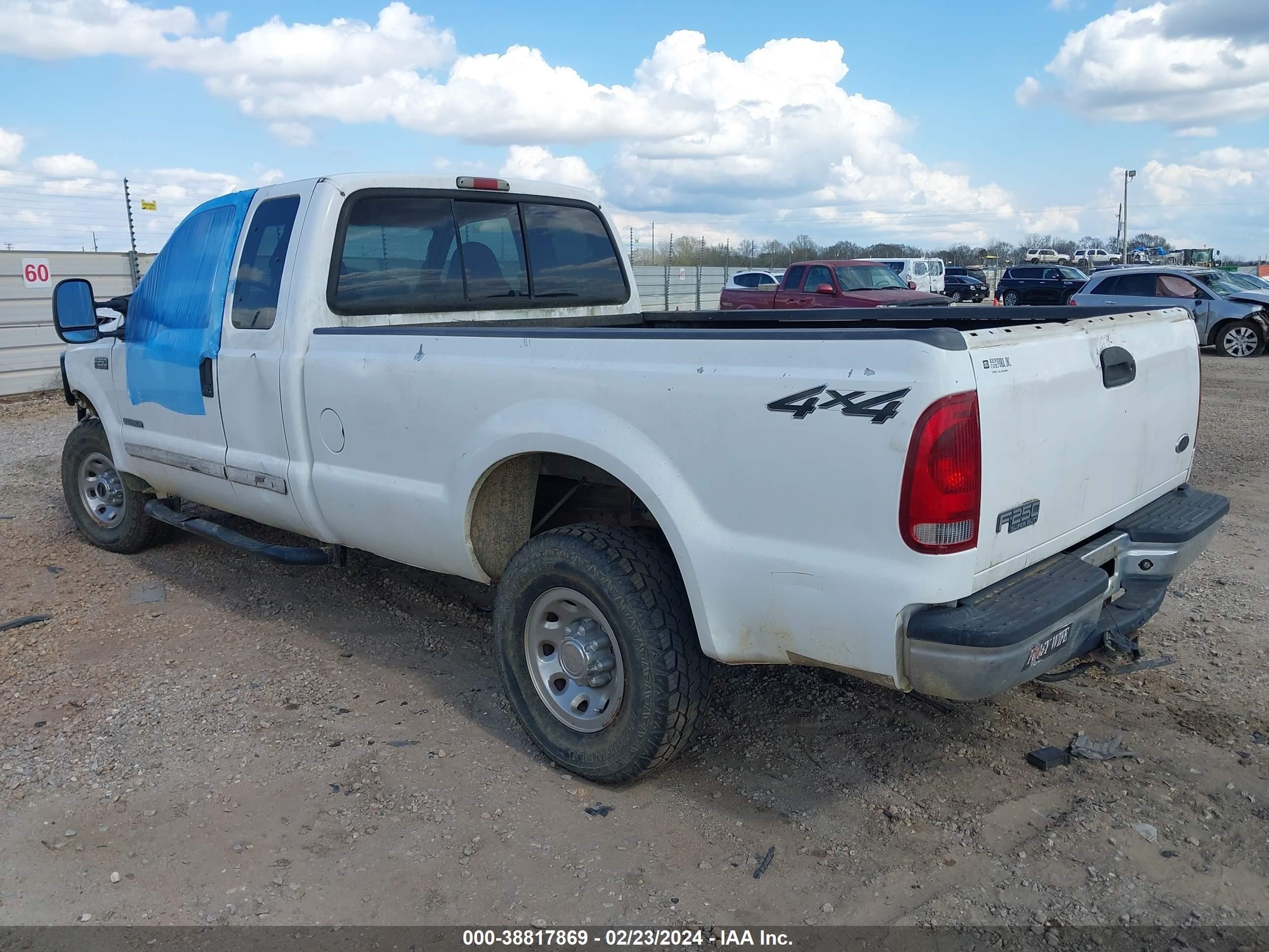 Photo 2 VIN: 1FTNX21F21EA42142 - FORD F250 