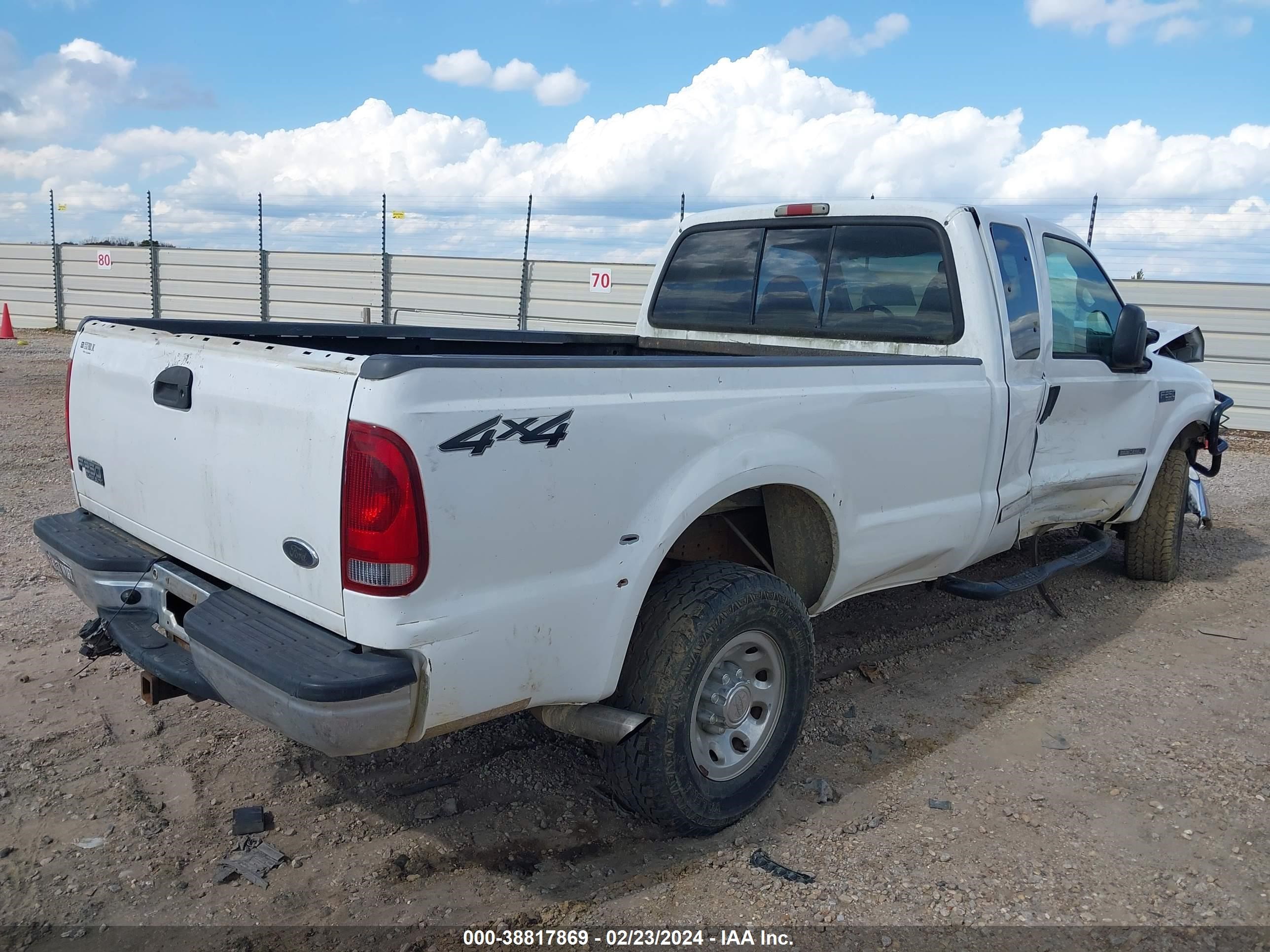 Photo 3 VIN: 1FTNX21F21EA42142 - FORD F250 