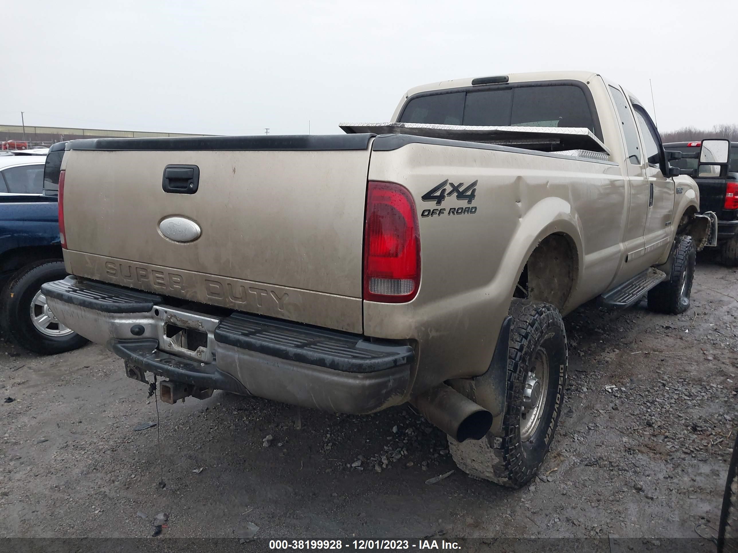 Photo 3 VIN: 1FTNX21F31EC78055 - FORD F250 