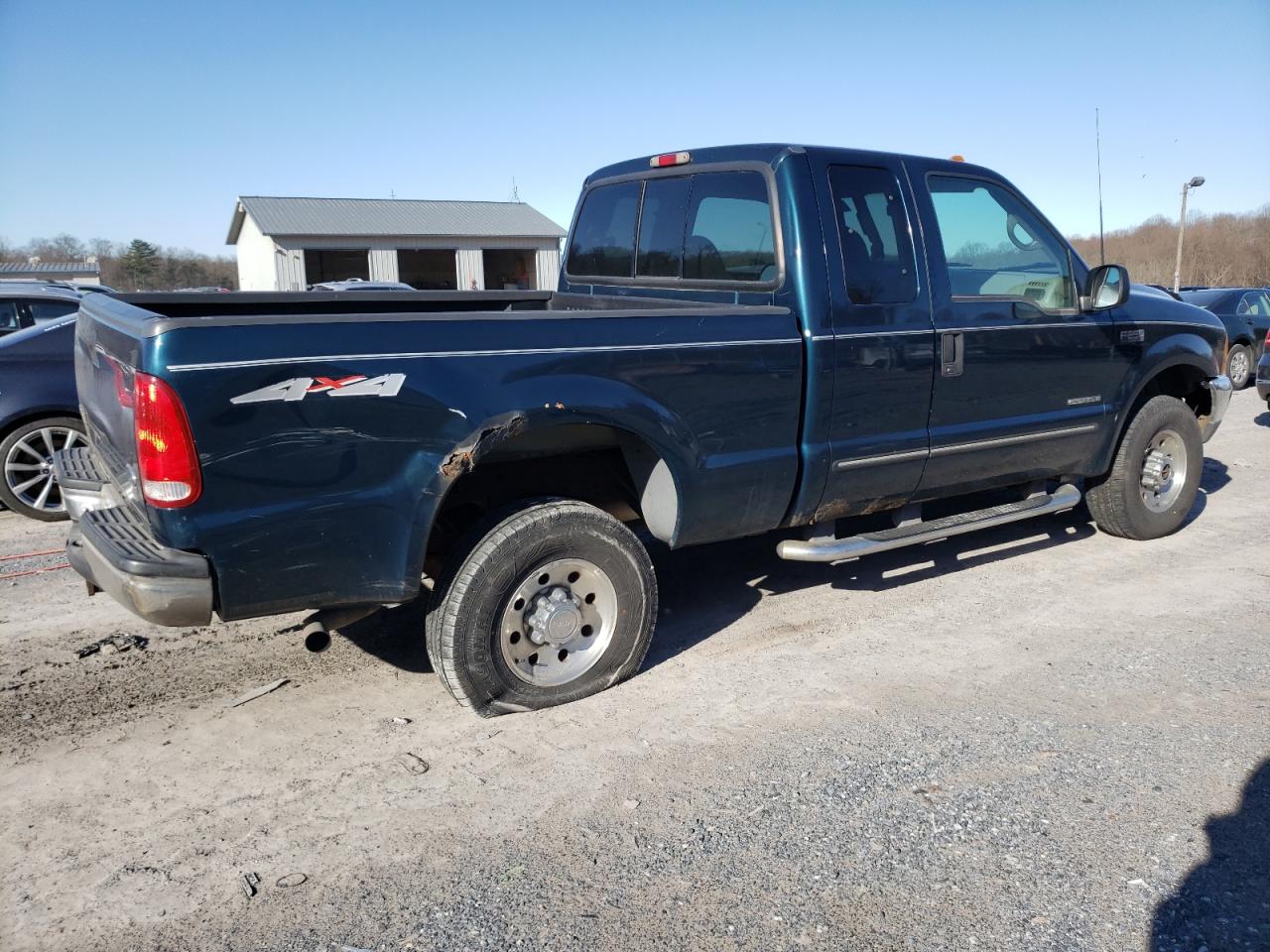 Photo 2 VIN: 1FTNX21F3XEE96747 - FORD F250 