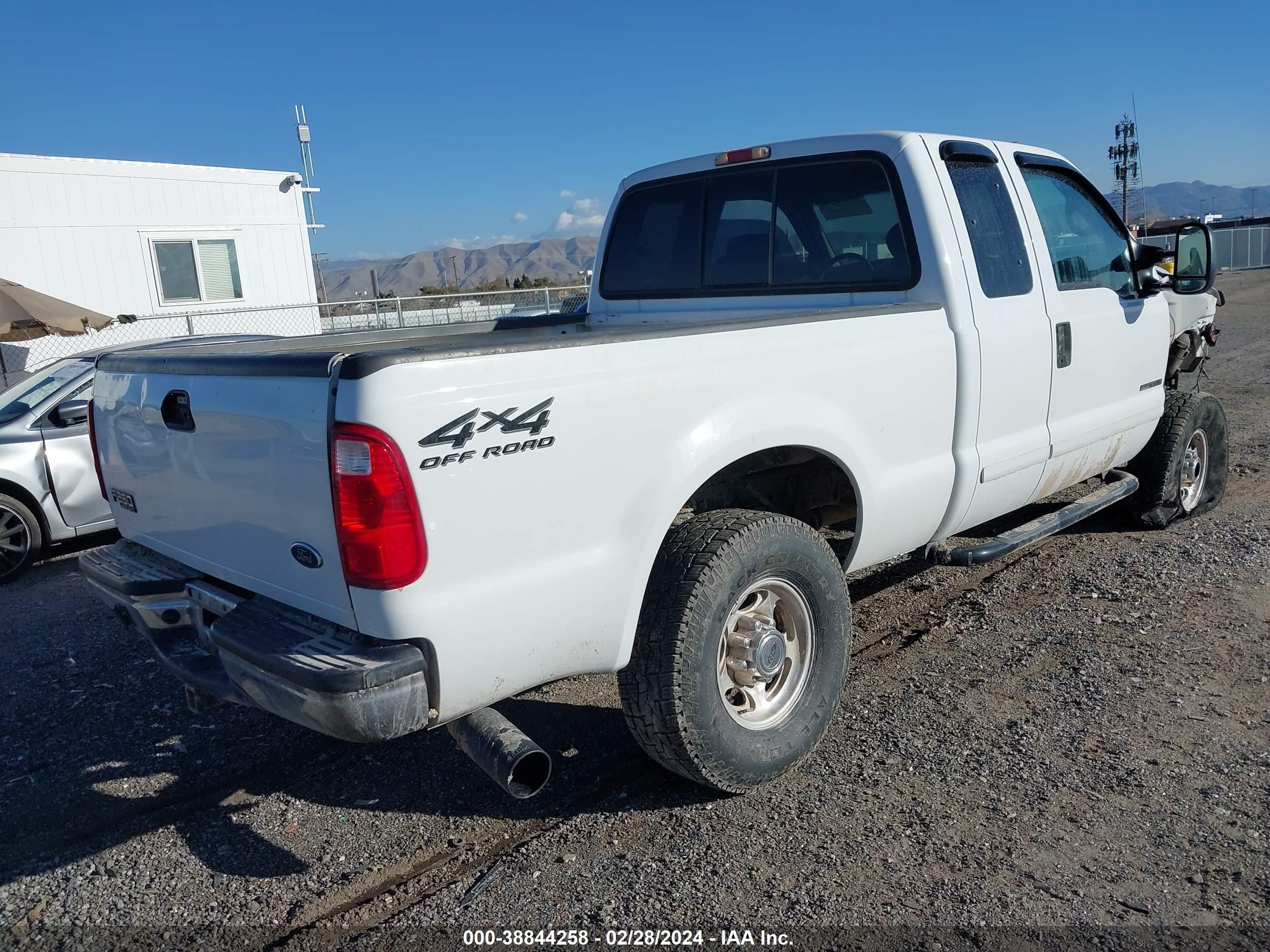 Photo 3 VIN: 1FTNX21F71EA82667 - FORD F250 