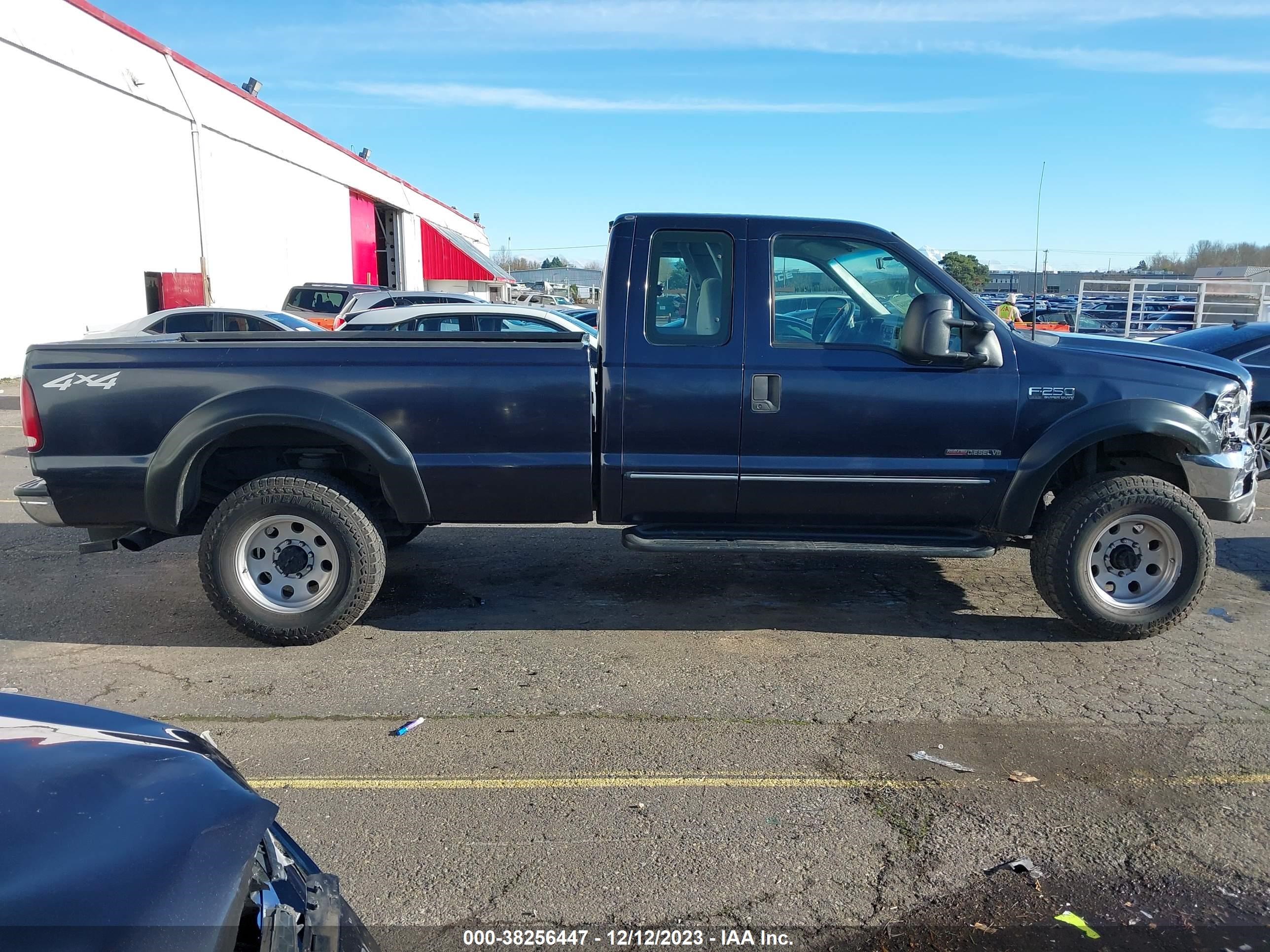 Photo 12 VIN: 1FTNX21F8YEC92155 - FORD F250 