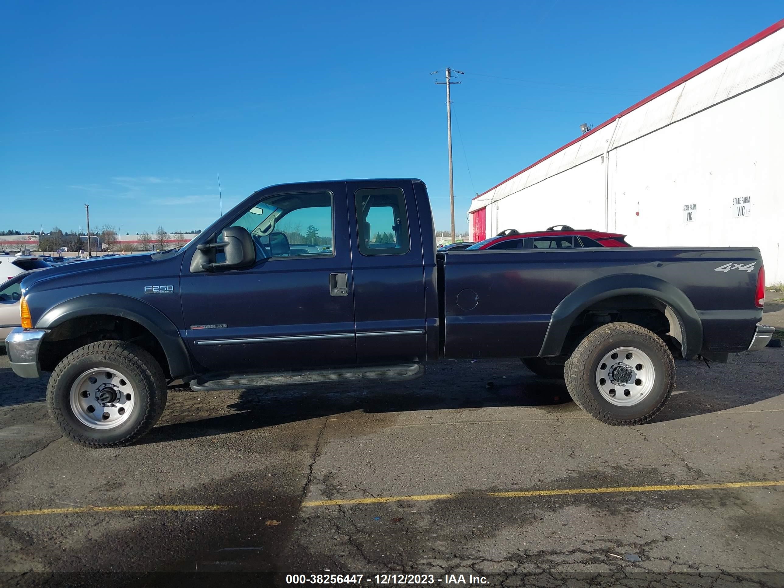 Photo 13 VIN: 1FTNX21F8YEC92155 - FORD F250 