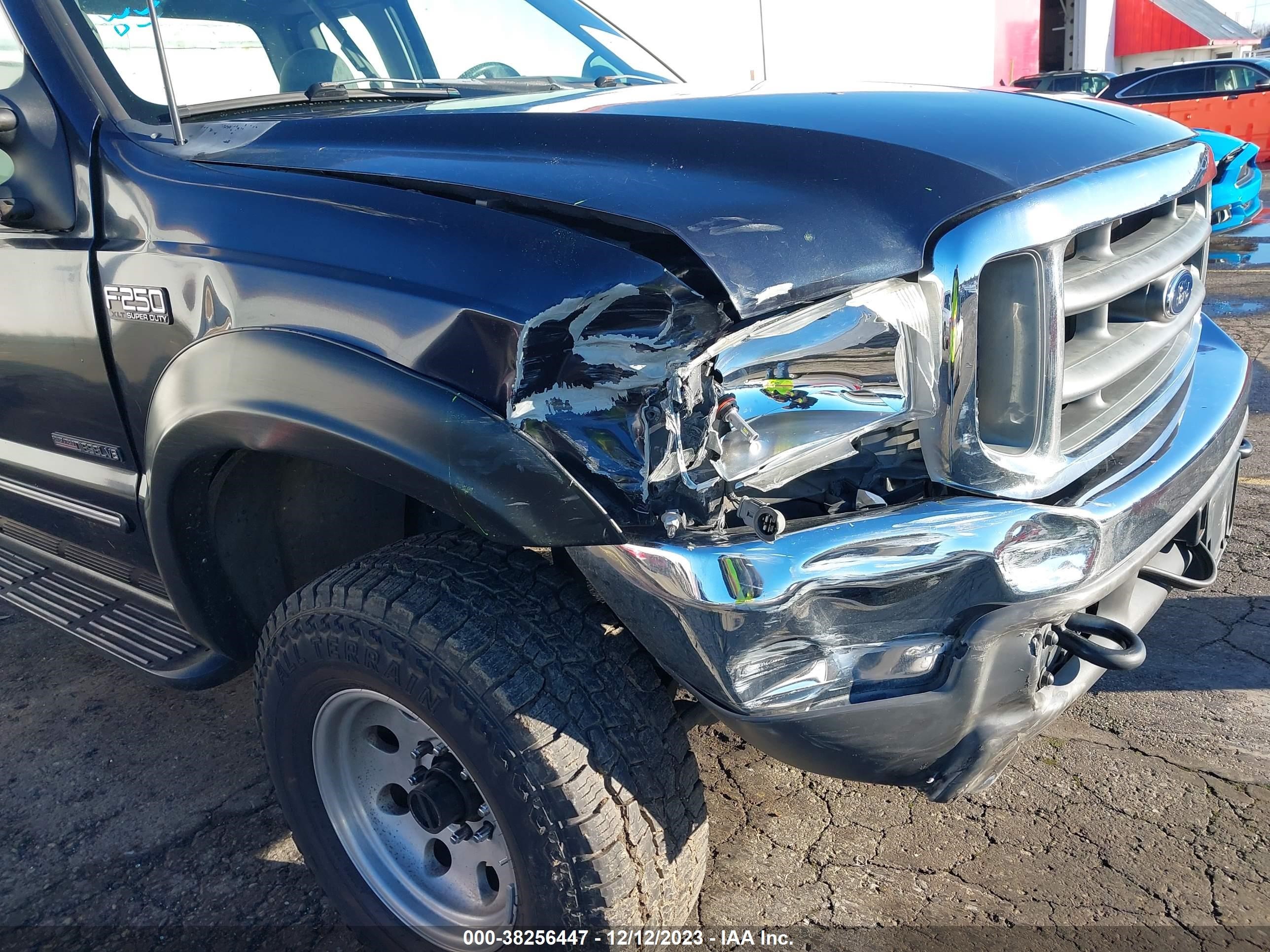 Photo 5 VIN: 1FTNX21F8YEC92155 - FORD F250 