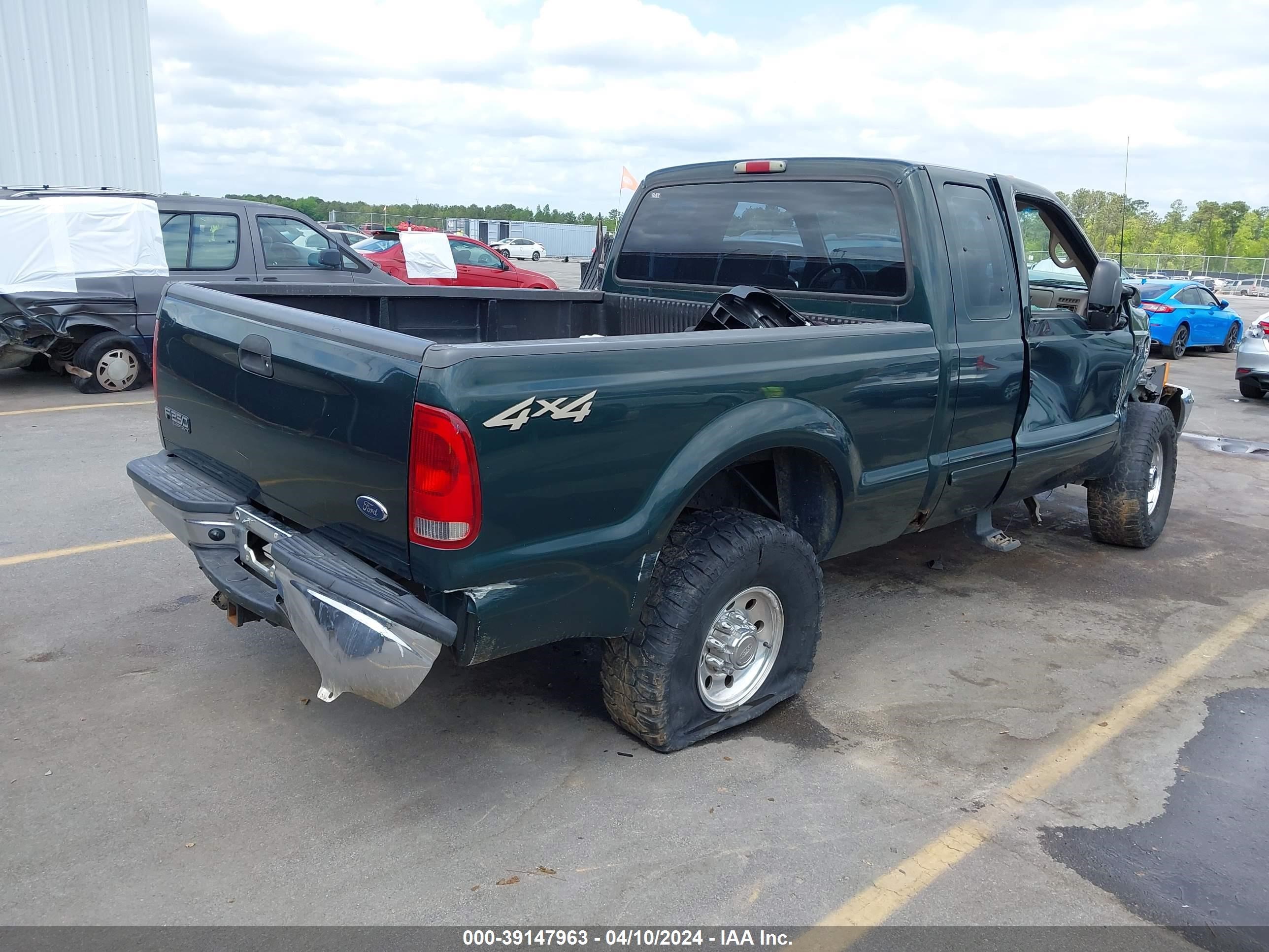 Photo 3 VIN: 1FTNX21L21EA96031 - FORD F250 