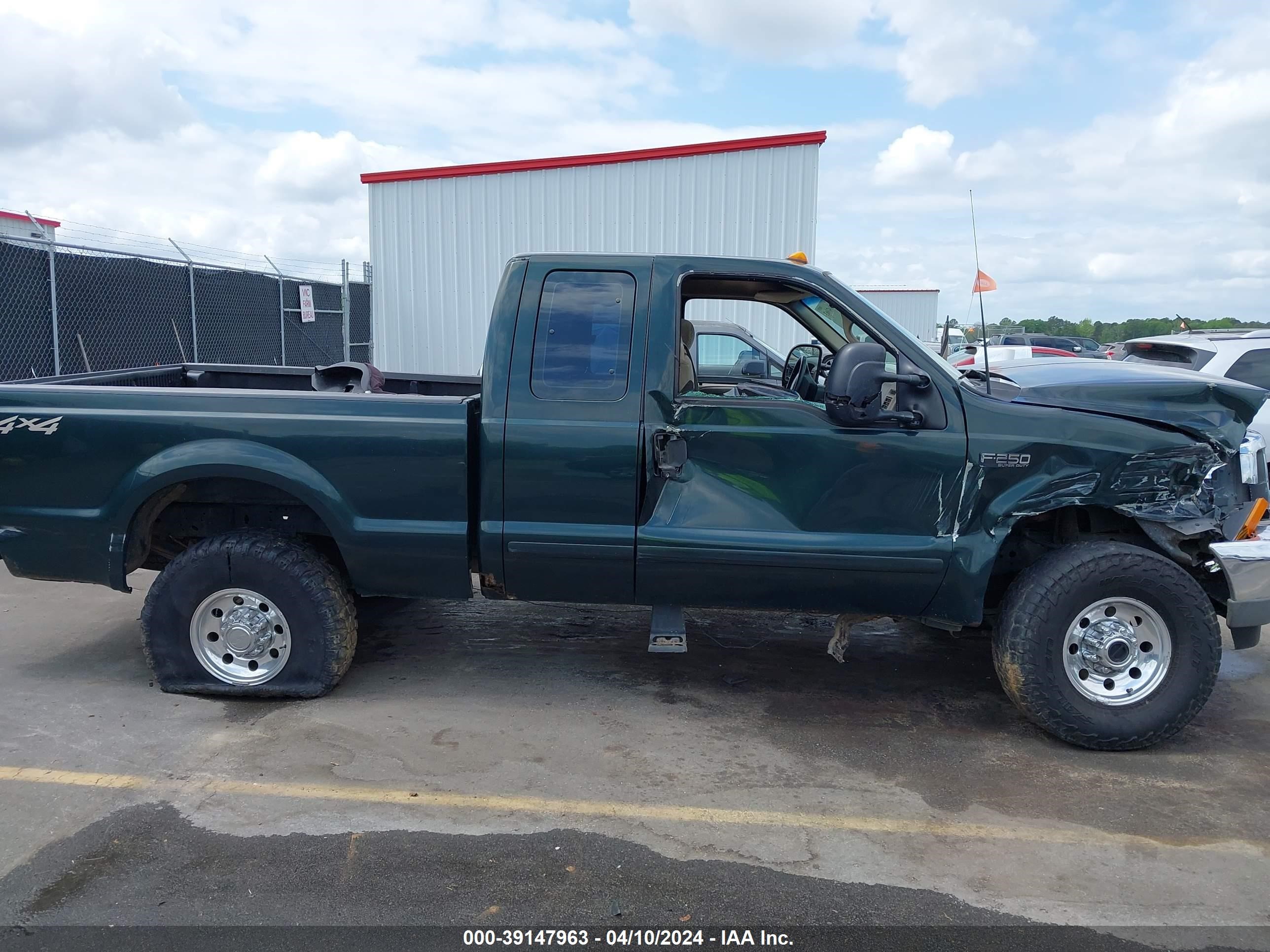 Photo 5 VIN: 1FTNX21L21EA96031 - FORD F250 