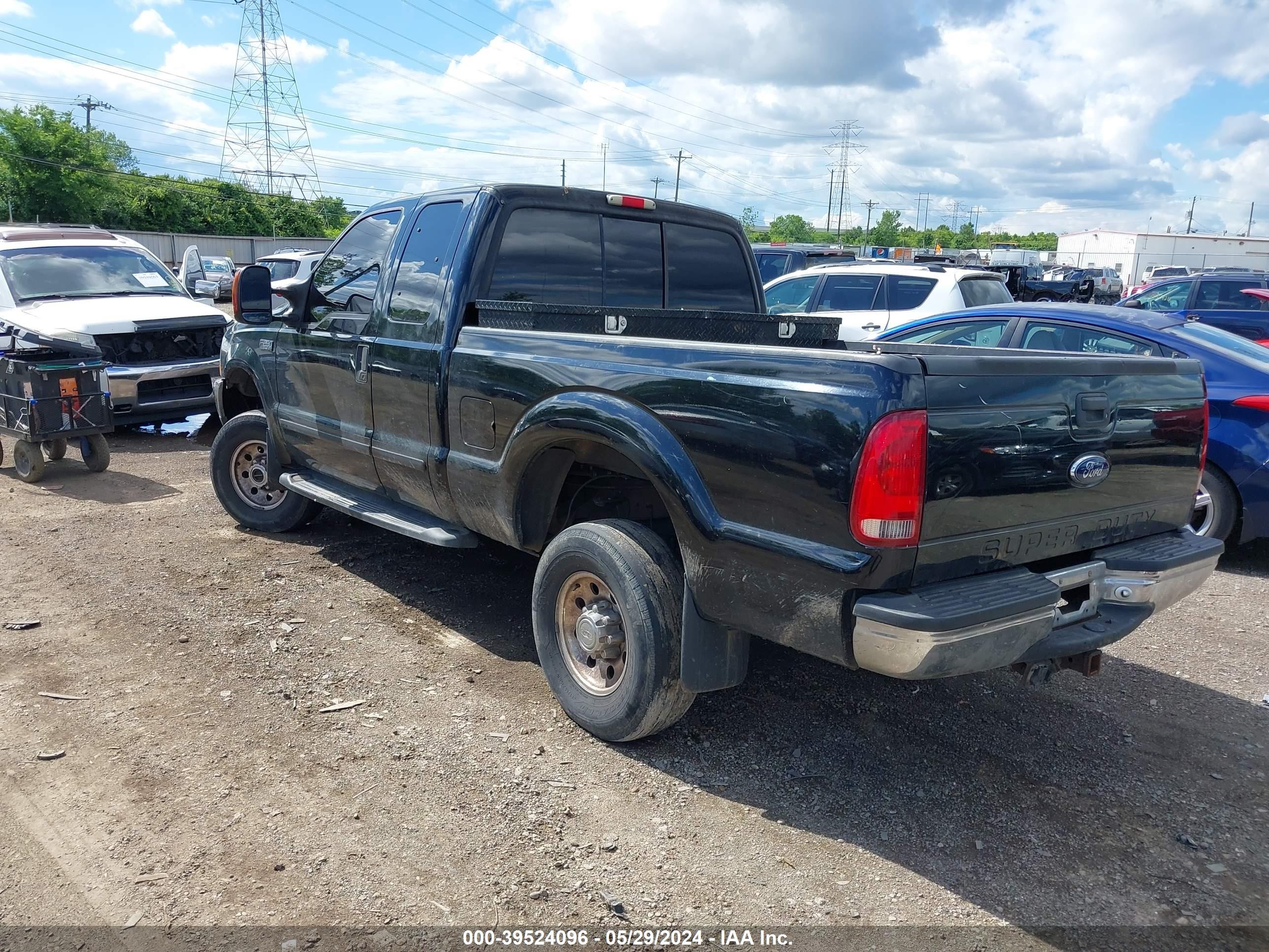Photo 2 VIN: 1FTNX21L33EC63435 - FORD F250 