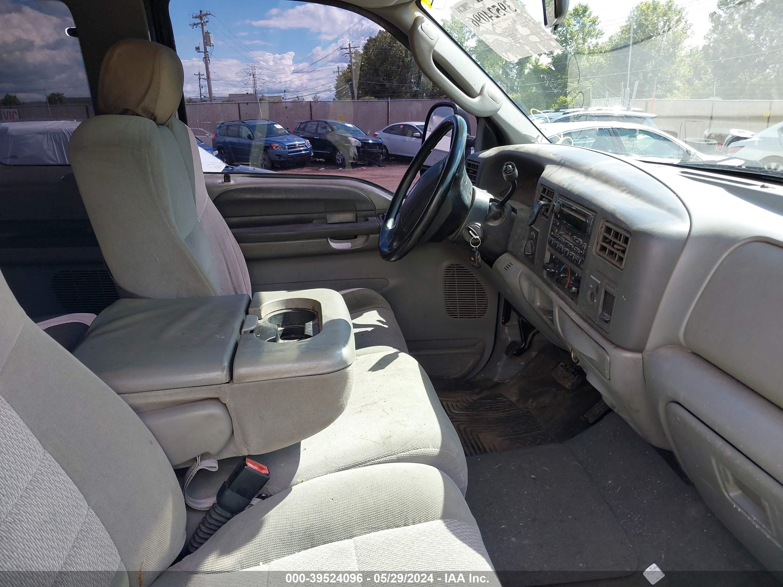 Photo 4 VIN: 1FTNX21L33EC63435 - FORD F250 