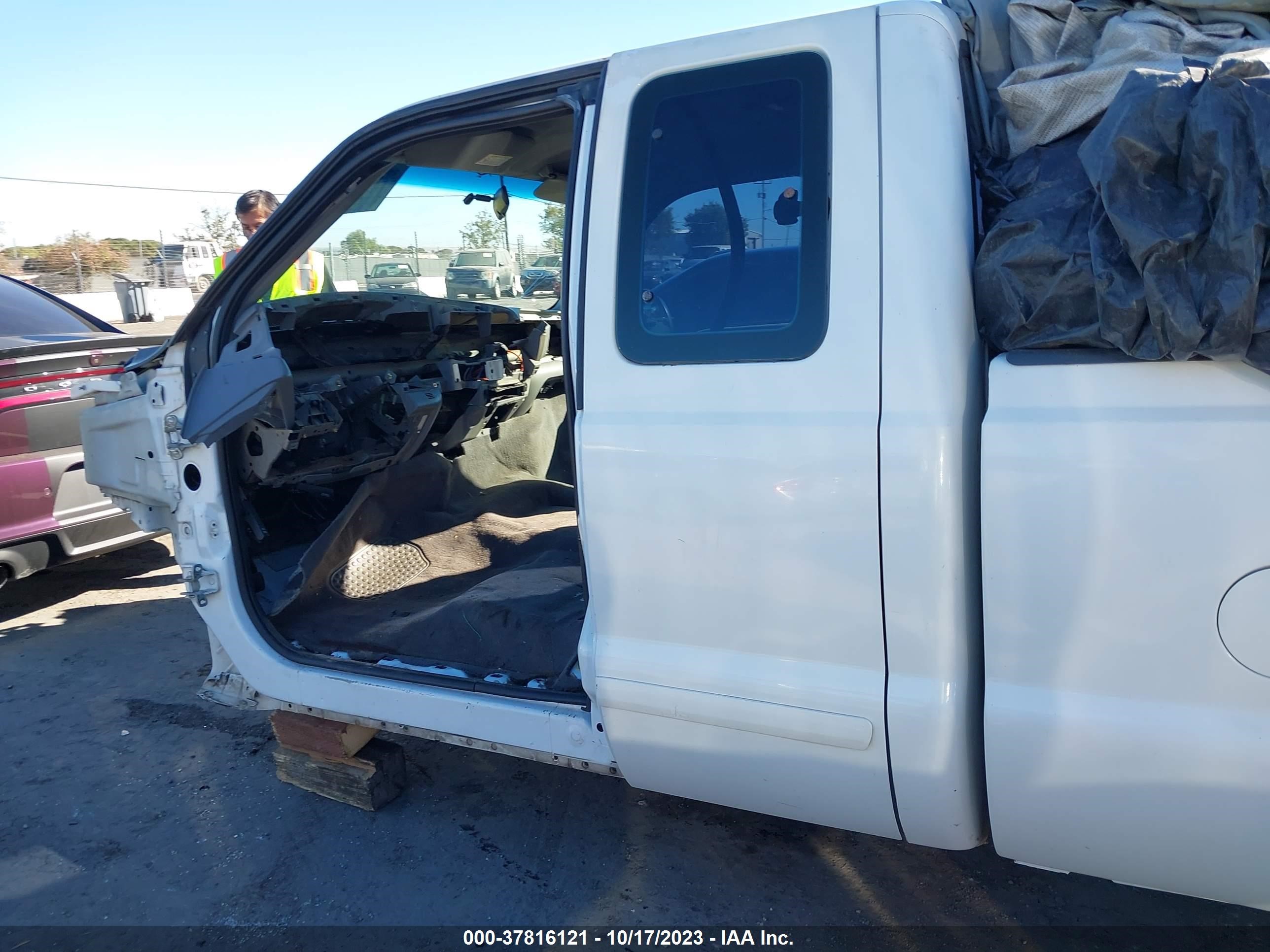 Photo 13 VIN: 1FTNX21L41ED10601 - FORD F250 