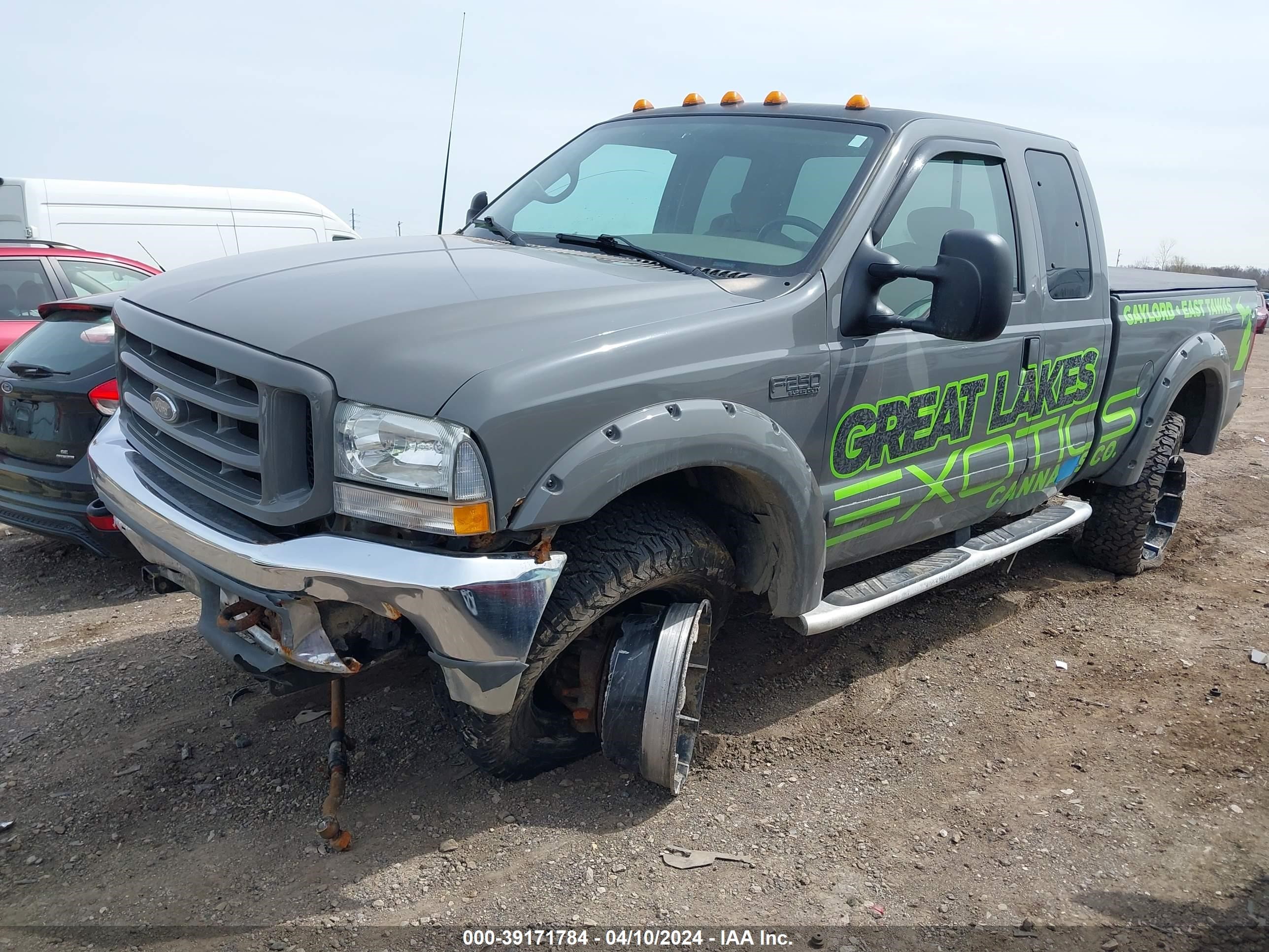 Photo 1 VIN: 1FTNX21L82EA30438 - FORD F250 