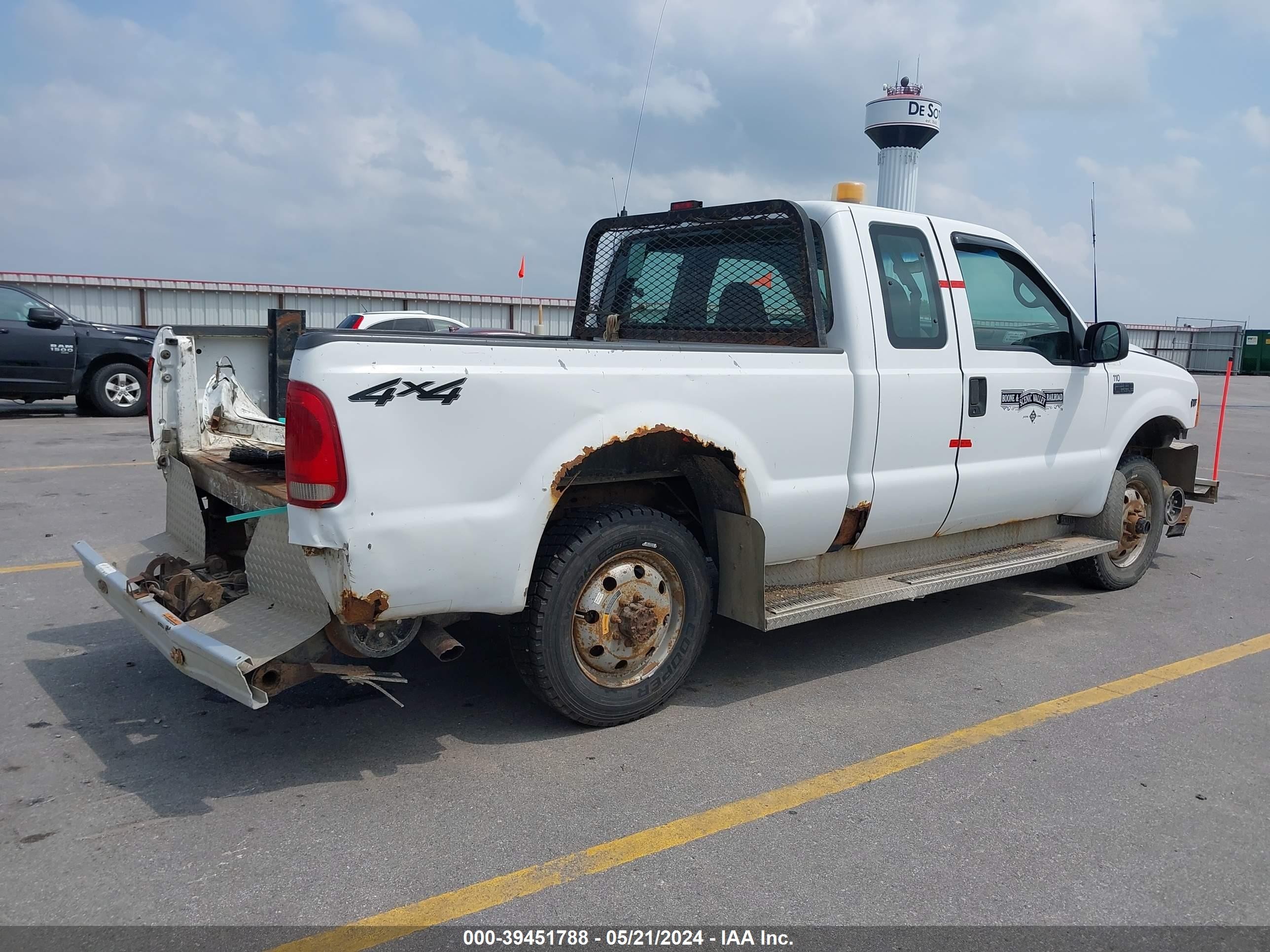 Photo 3 VIN: 1FTNX21LX1EC74817 - FORD F250 