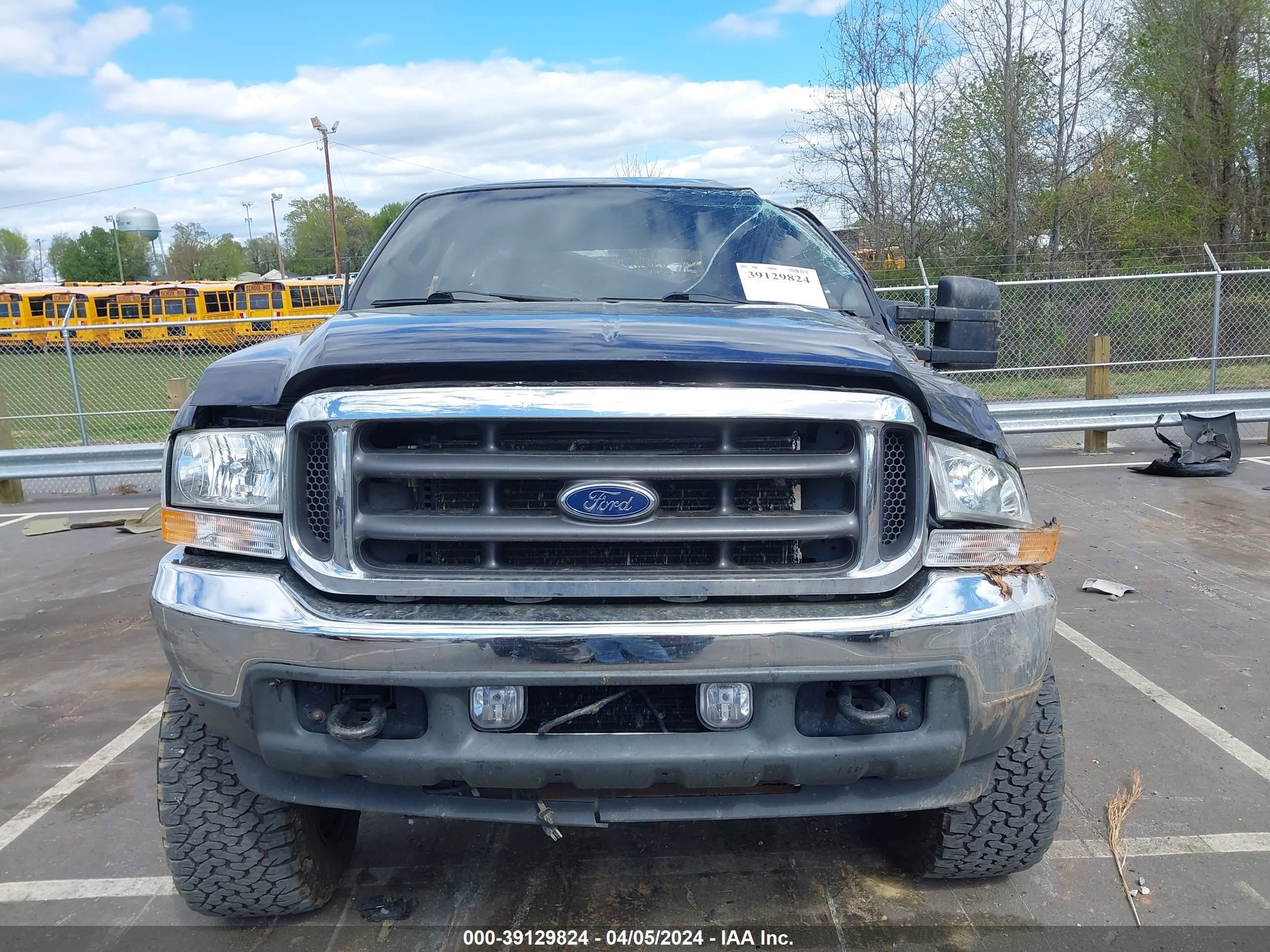 Photo 11 VIN: 1FTNX21P43ED43667 - FORD F250 