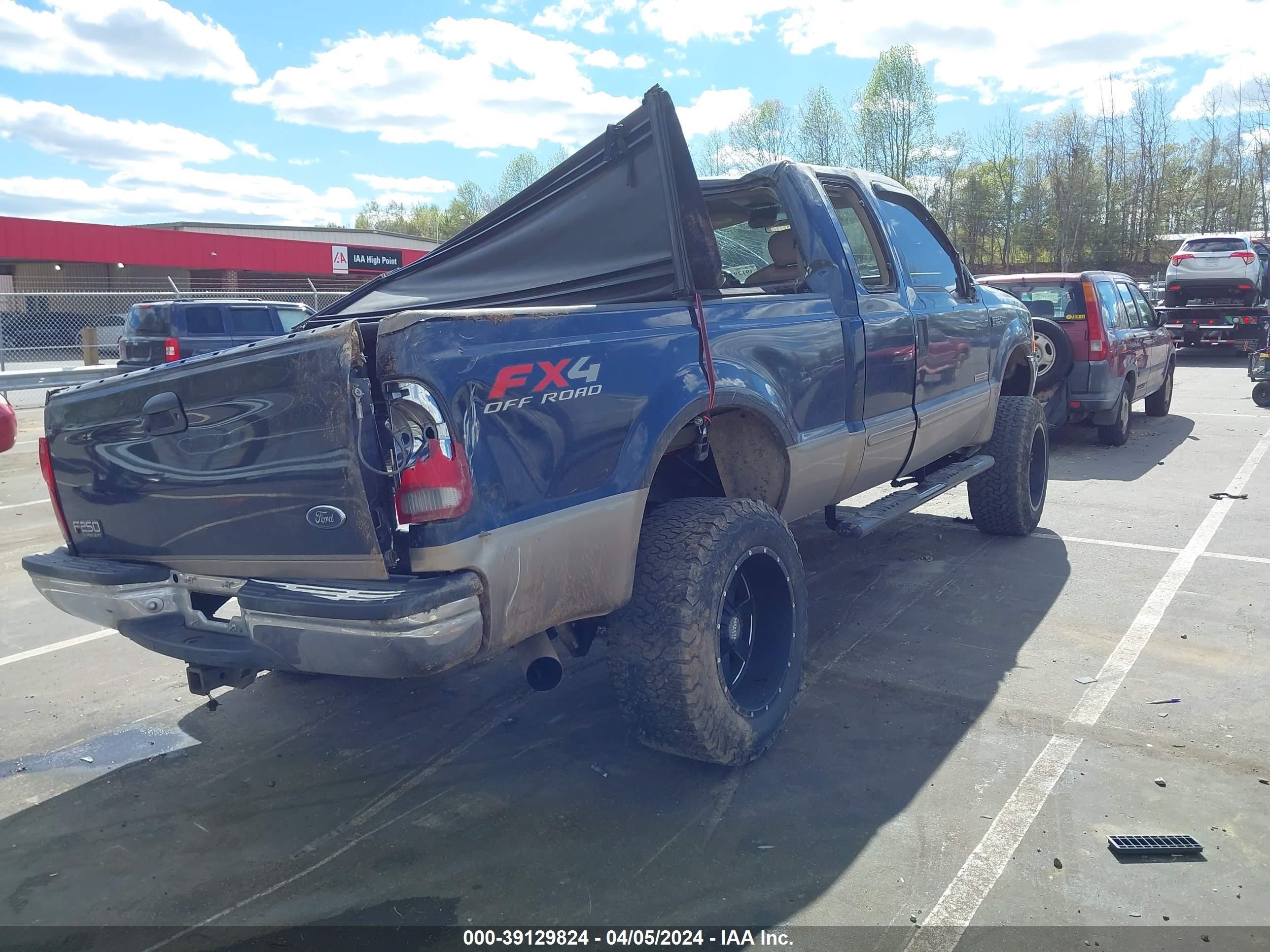 Photo 3 VIN: 1FTNX21P43ED43667 - FORD F250 