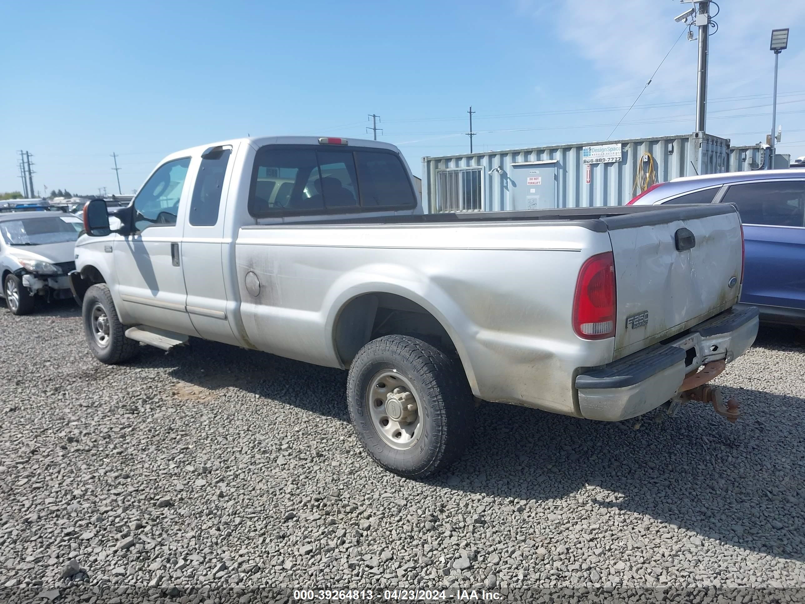 Photo 2 VIN: 1FTNX21S03EB97224 - FORD F250 