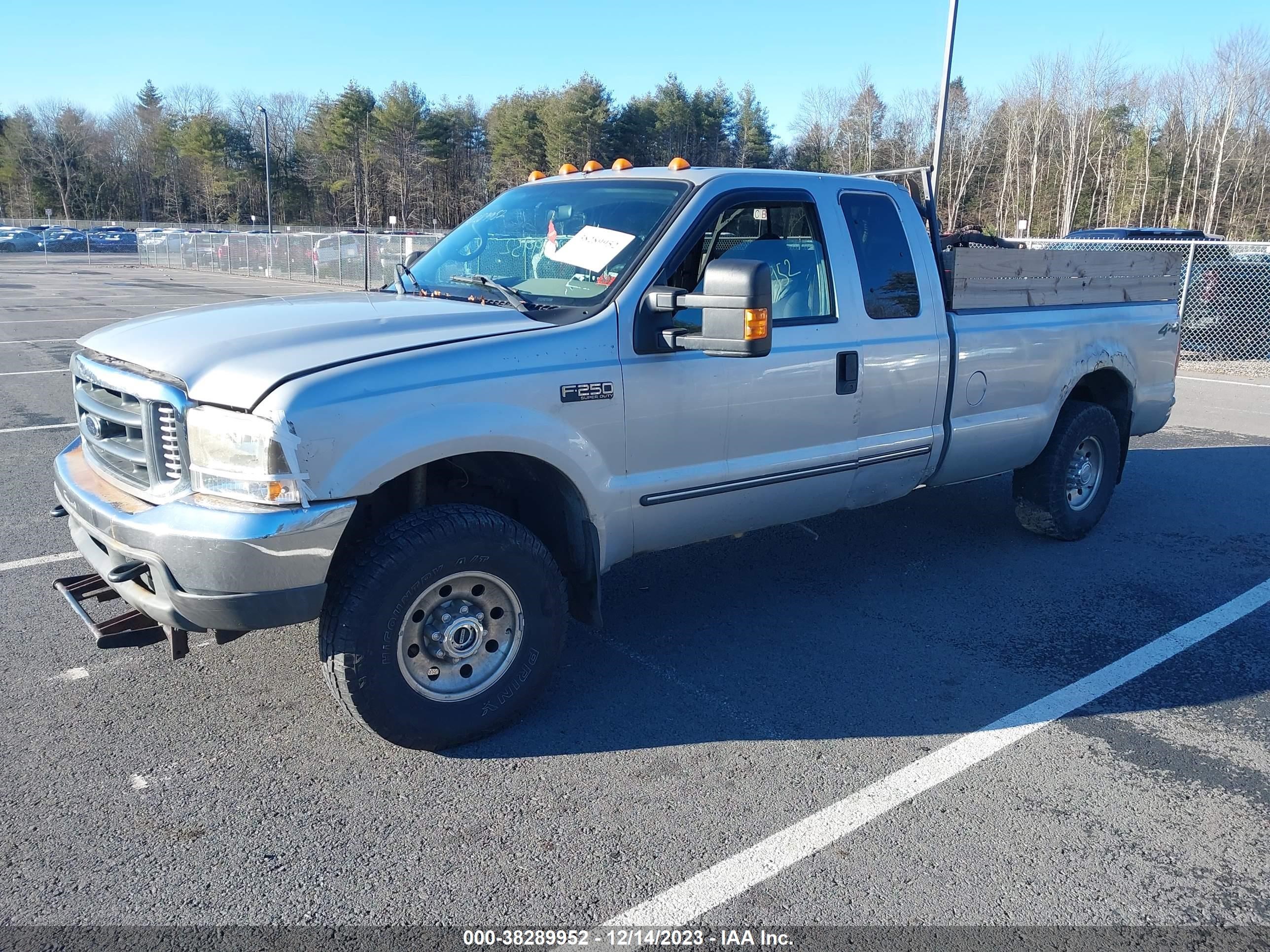 Photo 2 VIN: 1FTNX21S3YED39007 - FORD F250 