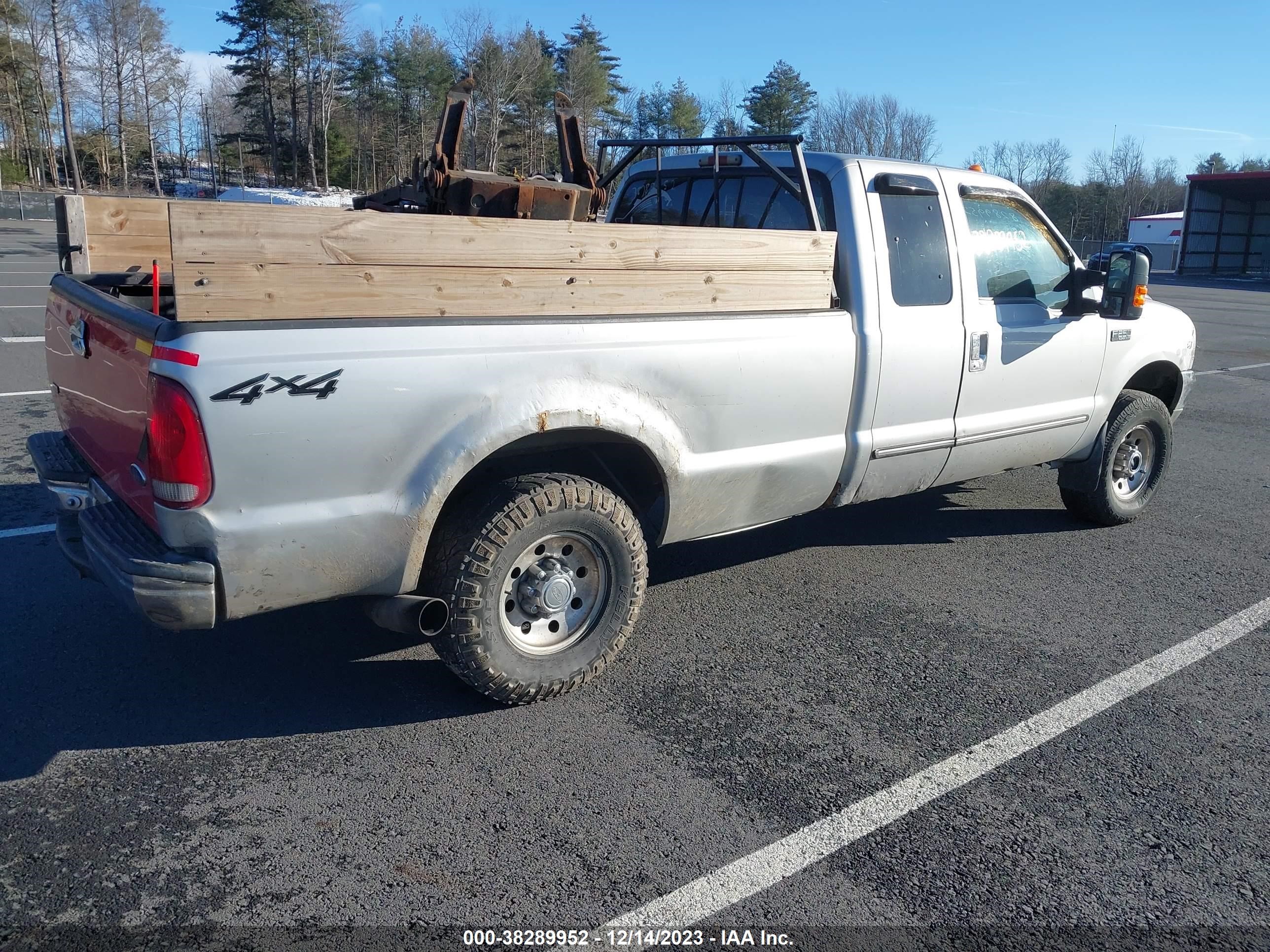 Photo 4 VIN: 1FTNX21S3YED39007 - FORD F250 