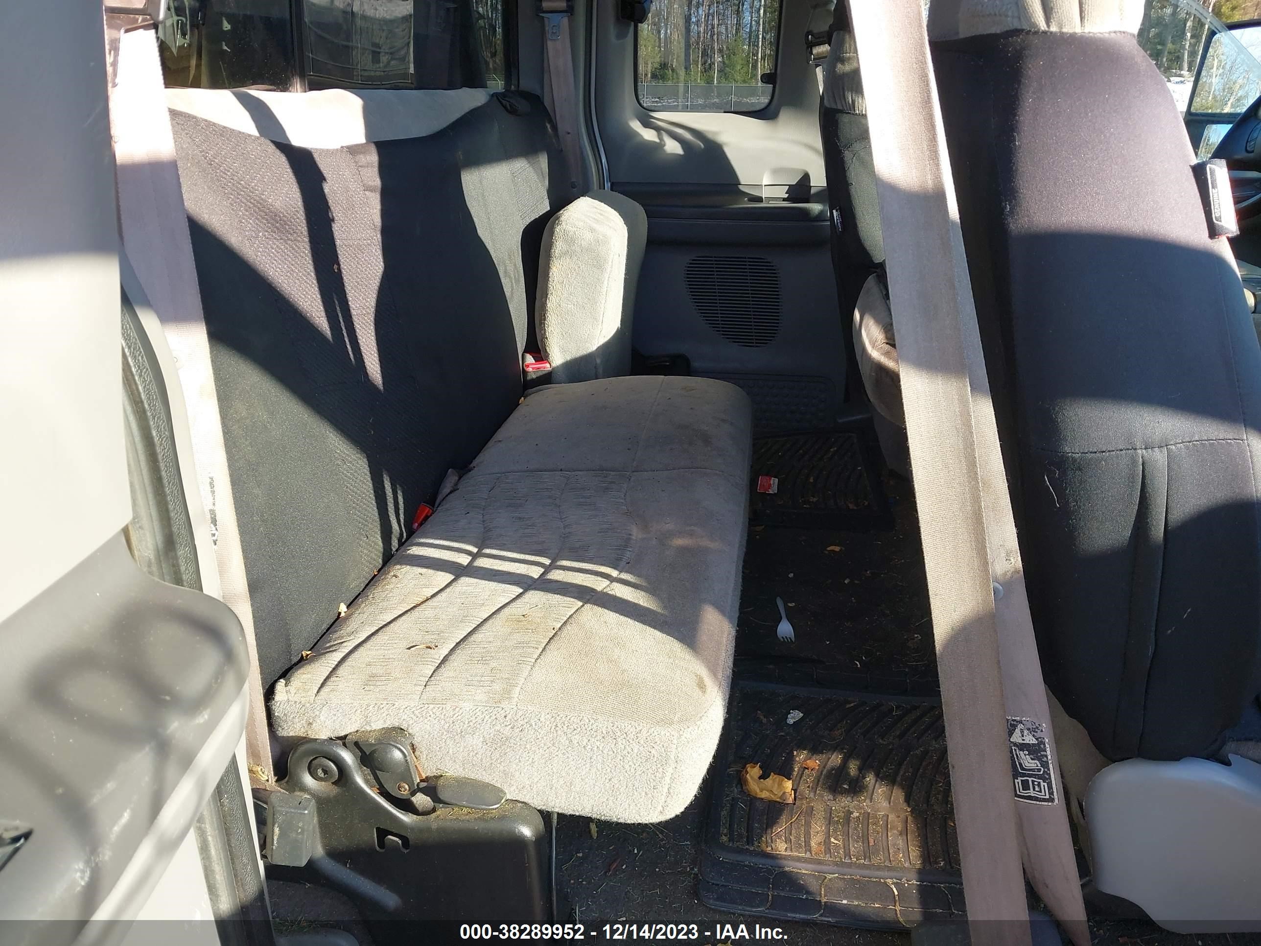 Photo 8 VIN: 1FTNX21S3YED39007 - FORD F250 