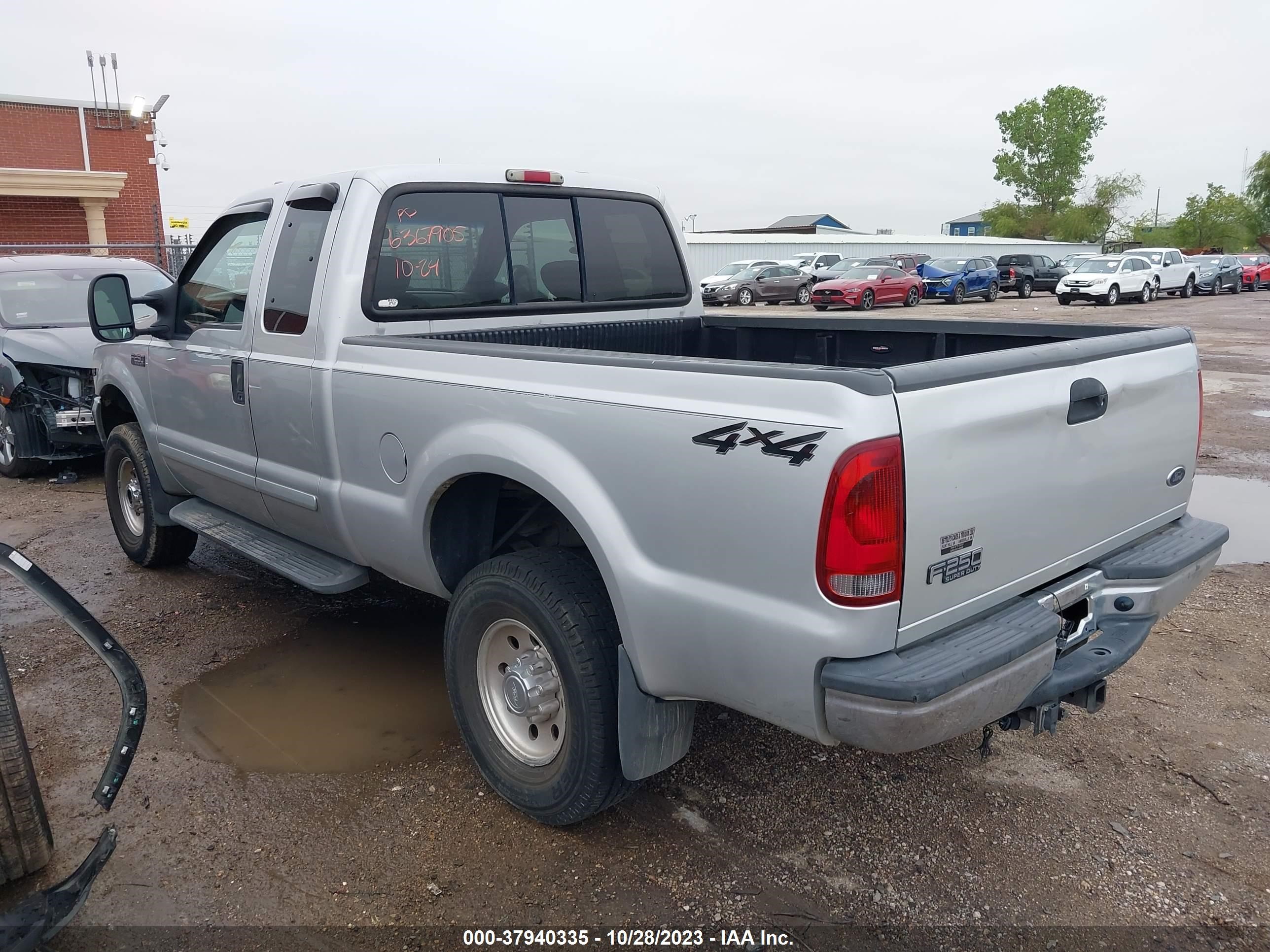 Photo 2 VIN: 1FTNX21S81EB31601 - FORD F250 