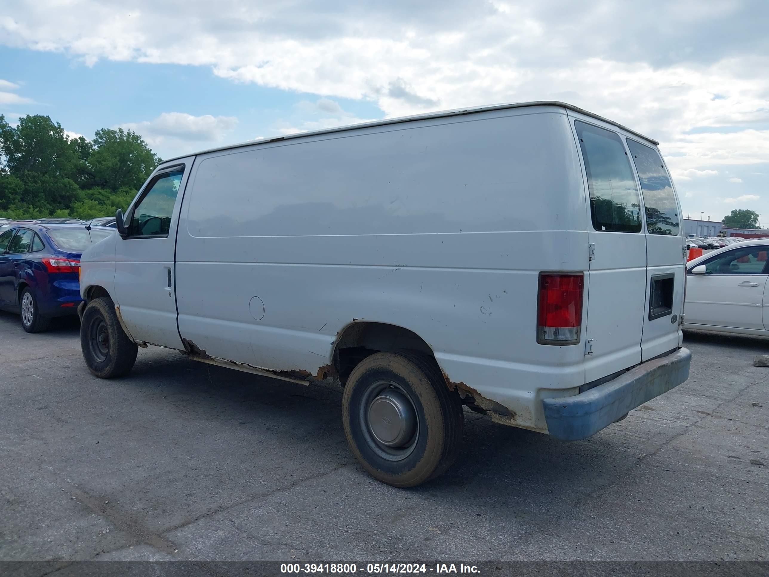 Photo 2 VIN: 1FTPE242XWHC15631 - FORD ECONOLINE 