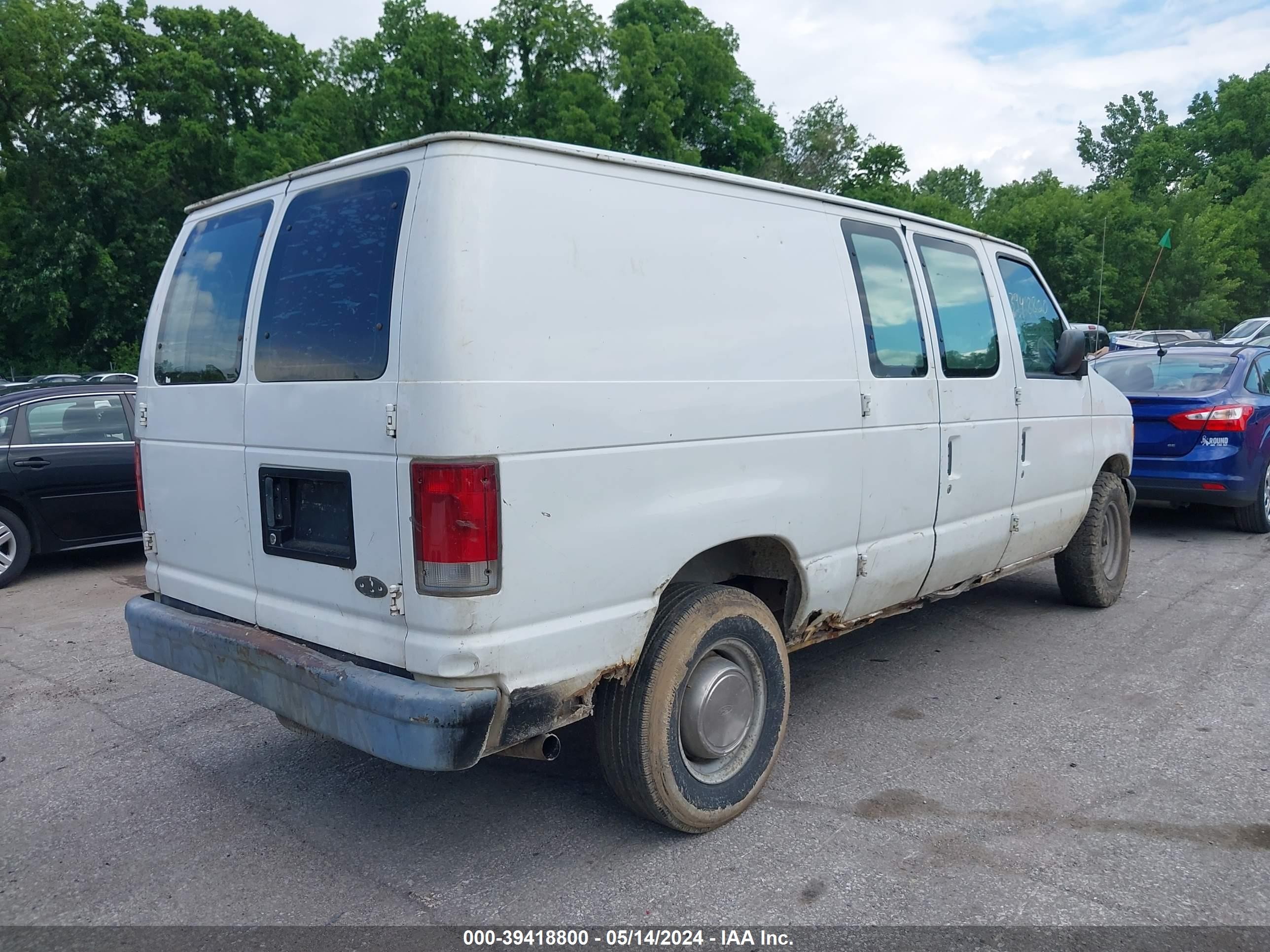 Photo 3 VIN: 1FTPE242XWHC15631 - FORD ECONOLINE 