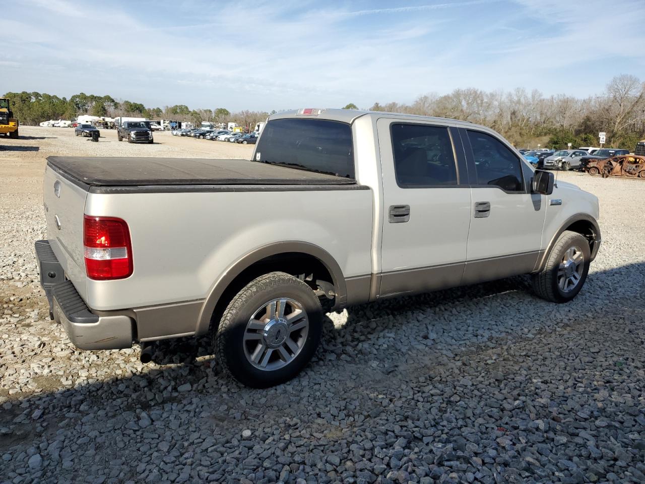 Photo 2 VIN: 1FTPW12516FA46017 - FORD F-150 