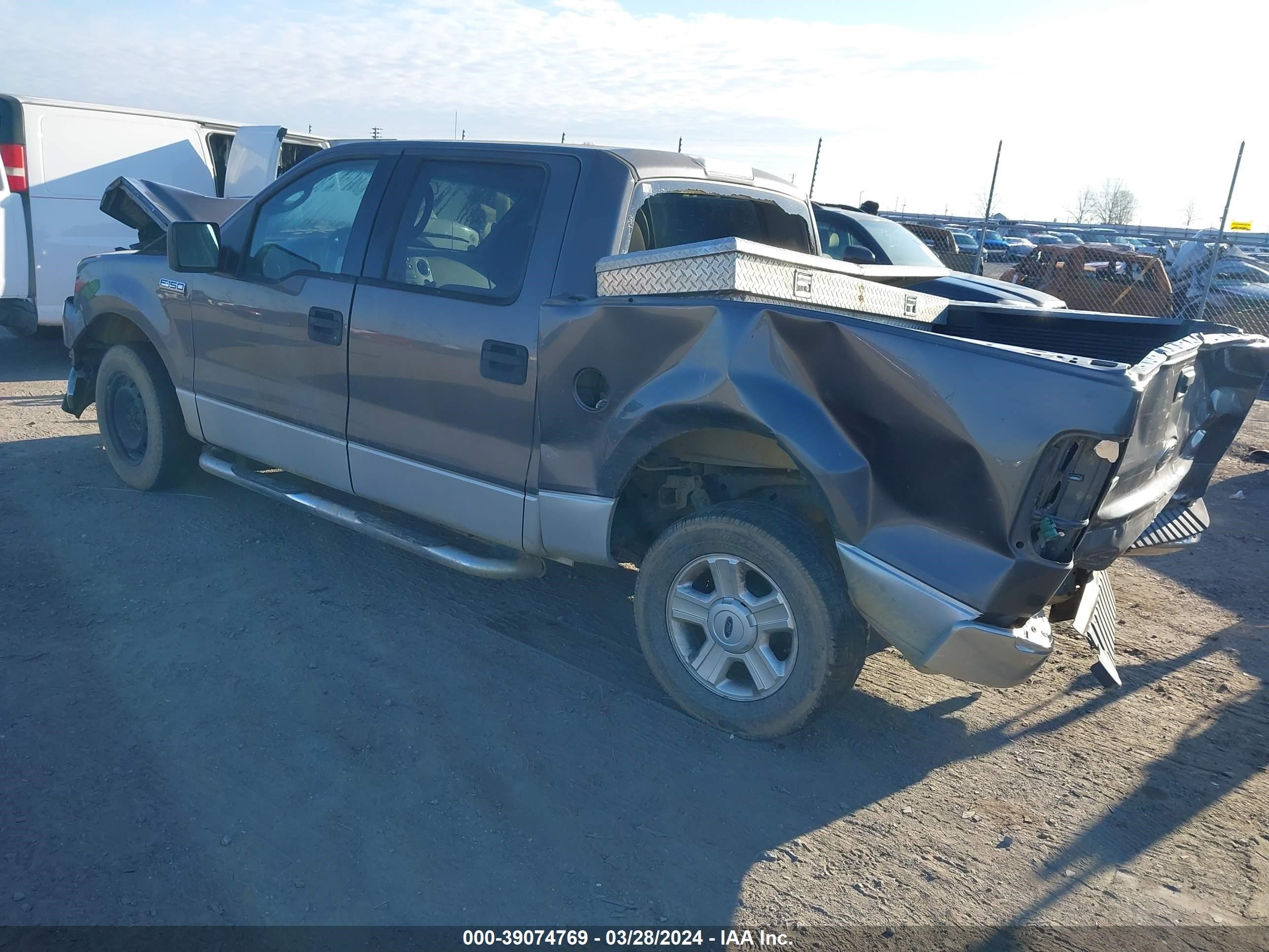 Photo 2 VIN: 1FTPW12524KC19547 - FORD F-150 