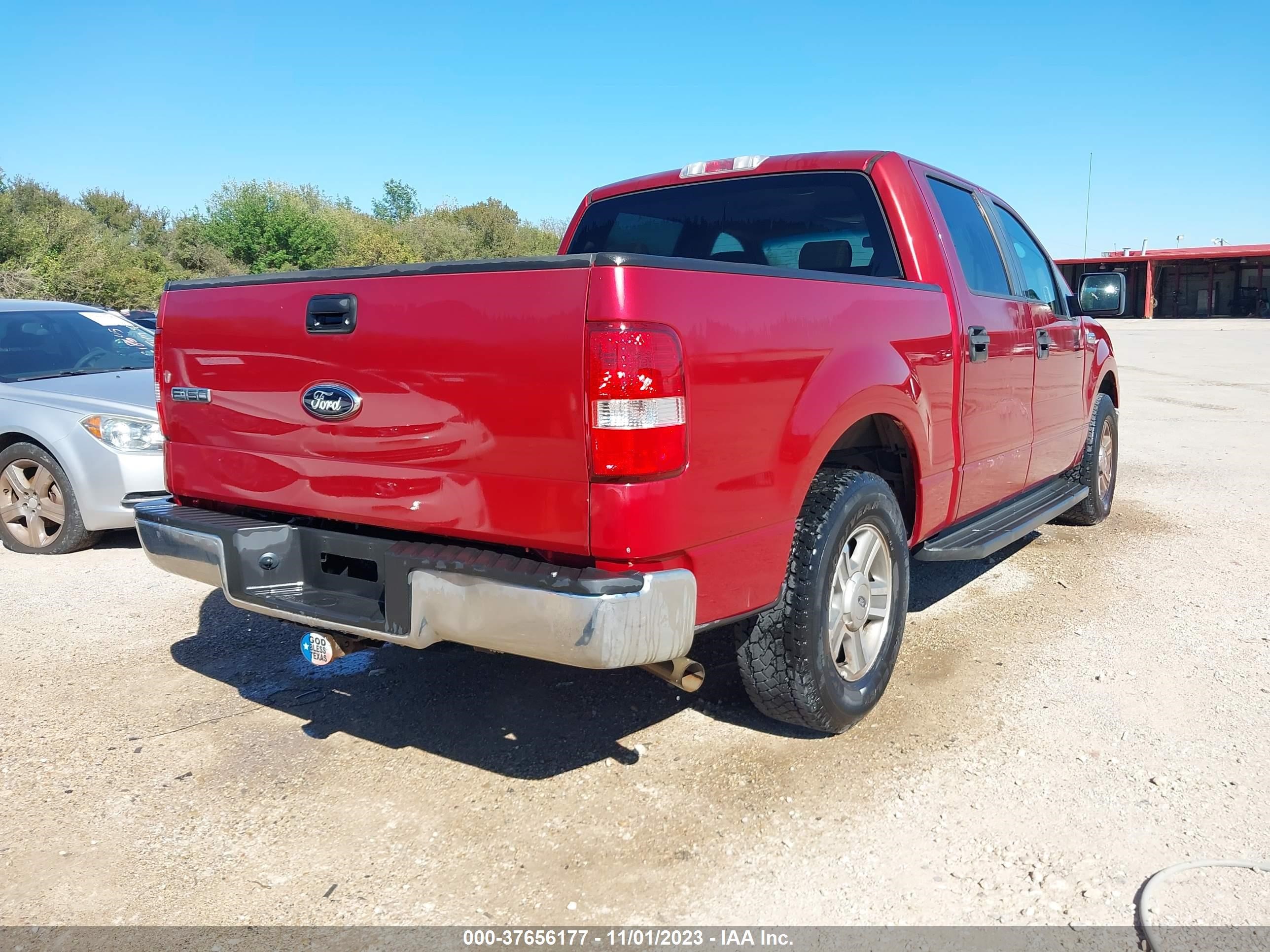 Photo 3 VIN: 1FTPW12568FB16792 - FORD F-150 