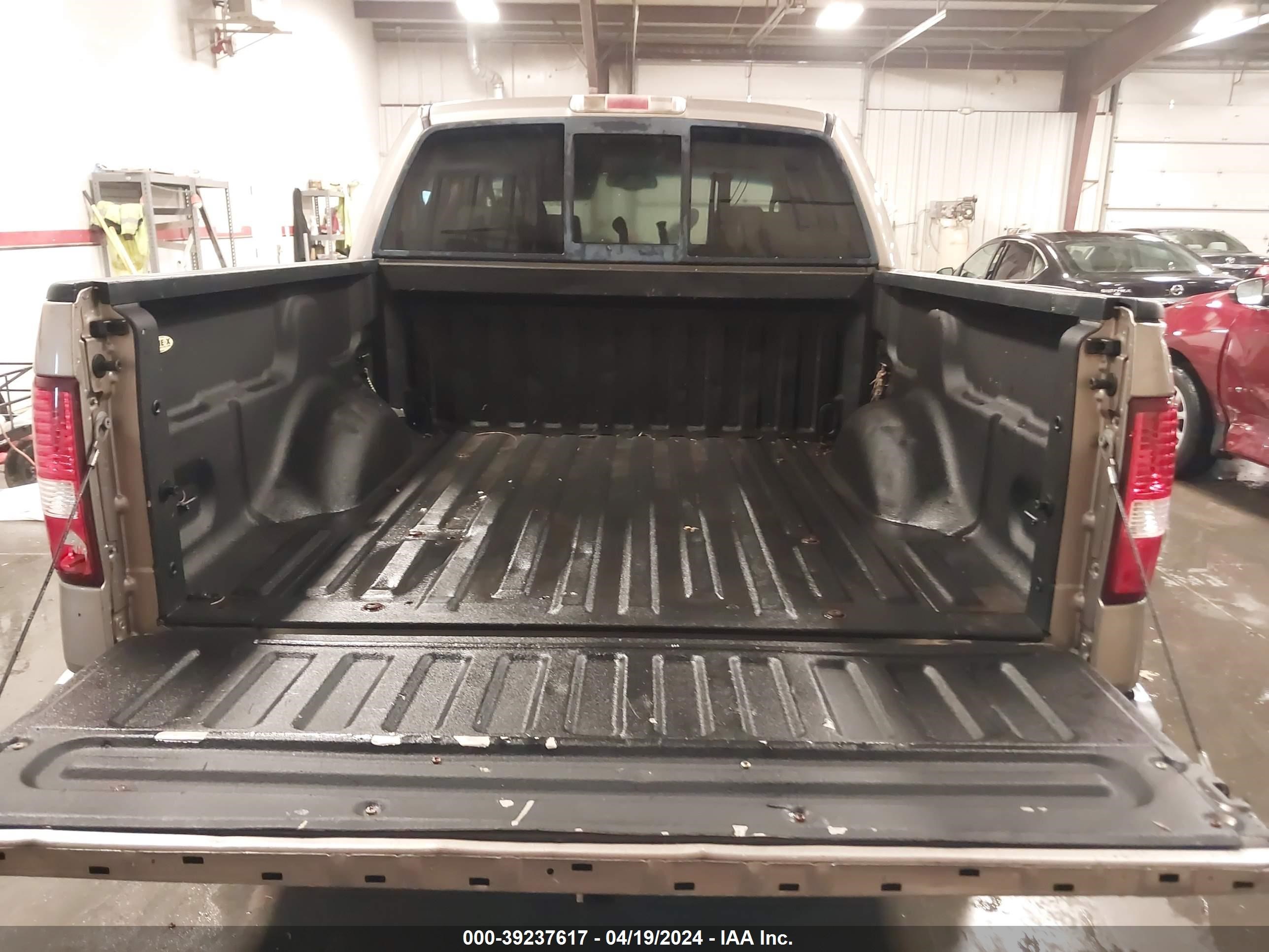 Photo 11 VIN: 1FTPW12584KA67063 - FORD F-150 