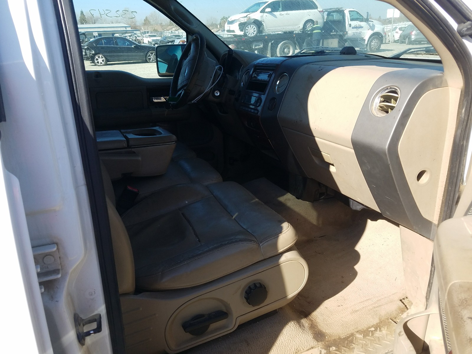 Photo 4 VIN: 1FTPW12585FA16124 - FORD F150 SUPER 