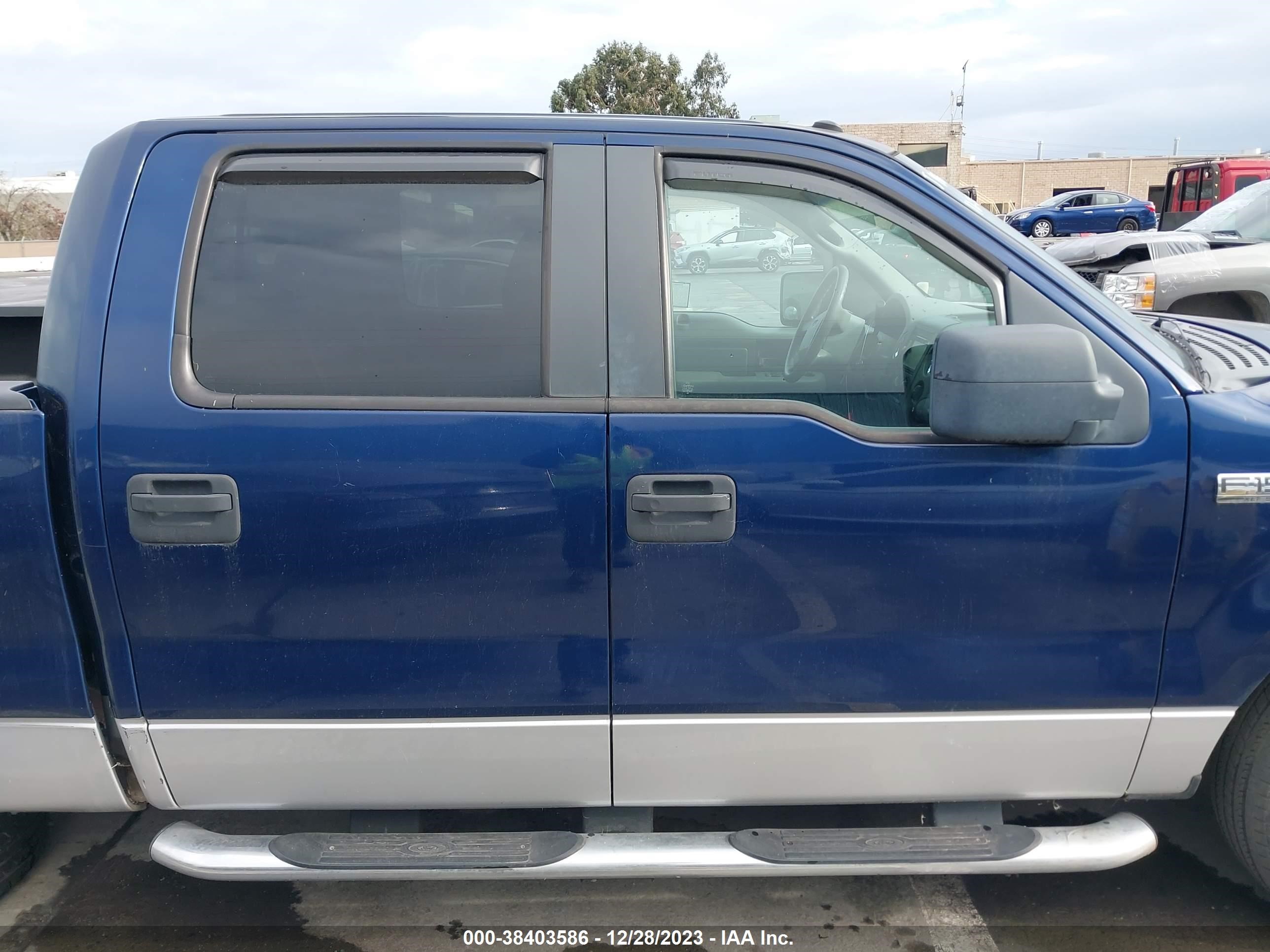 Photo 12 VIN: 1FTPW12587FA20273 - FORD F-150 