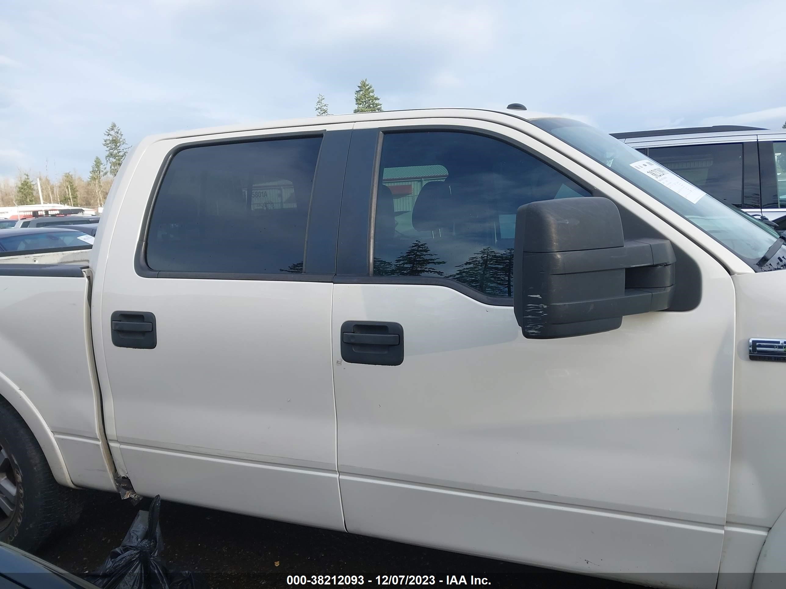 Photo 12 VIN: 1FTPW12V18FB22600 - FORD F-150 