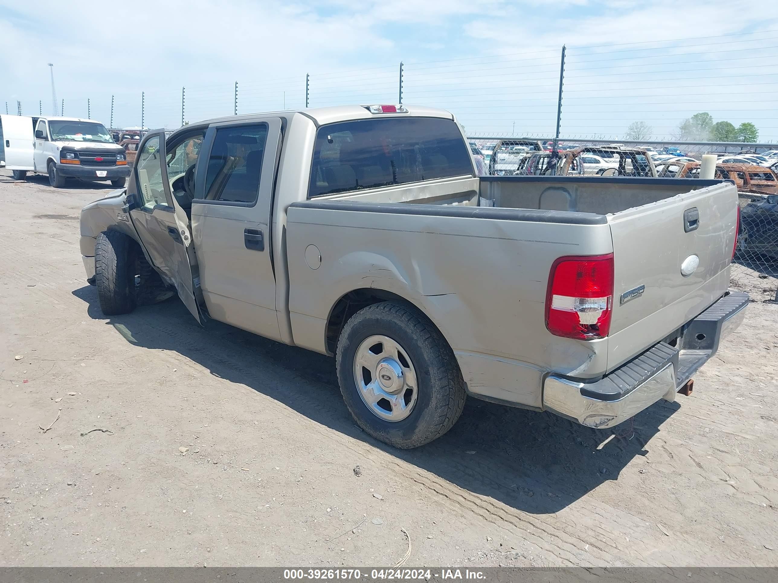 Photo 2 VIN: 1FTPW12V47FA13627 - FORD F-150 