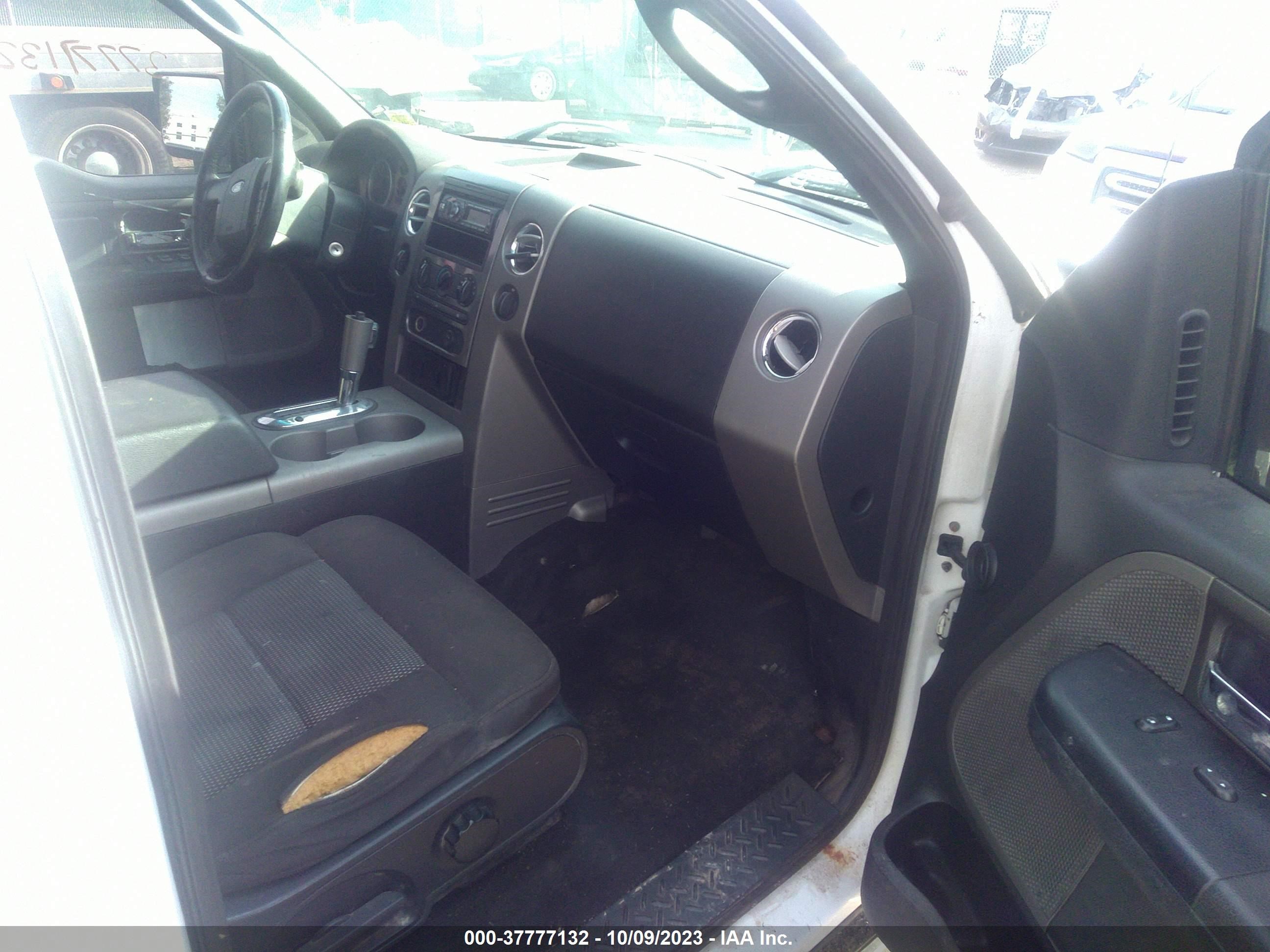 Photo 4 VIN: 1FTPW14506FA13894 - FORD F-150 