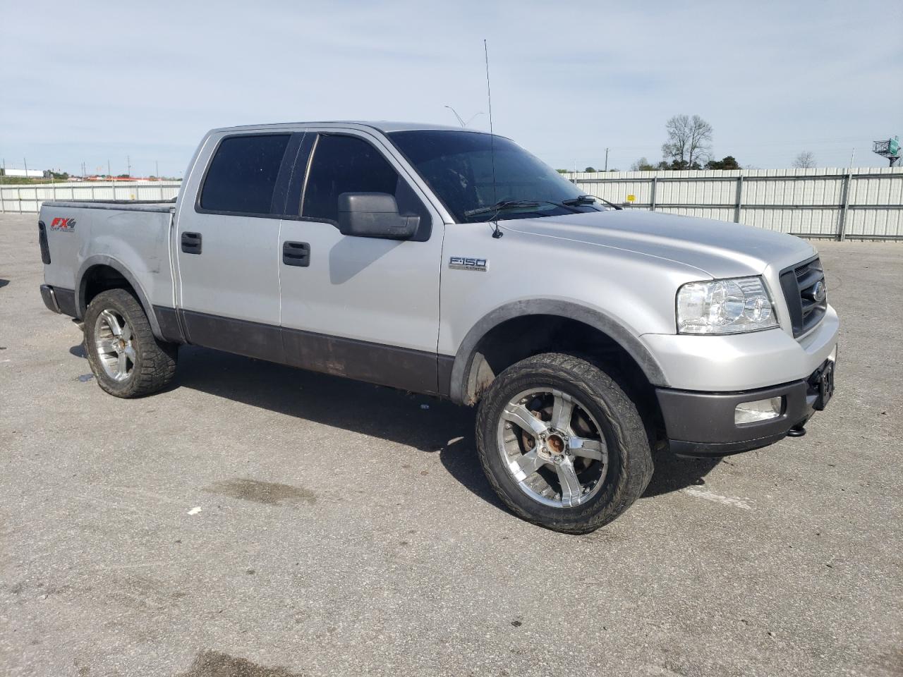 Photo 3 VIN: 1FTPW14525FB63696 - FORD F-150 