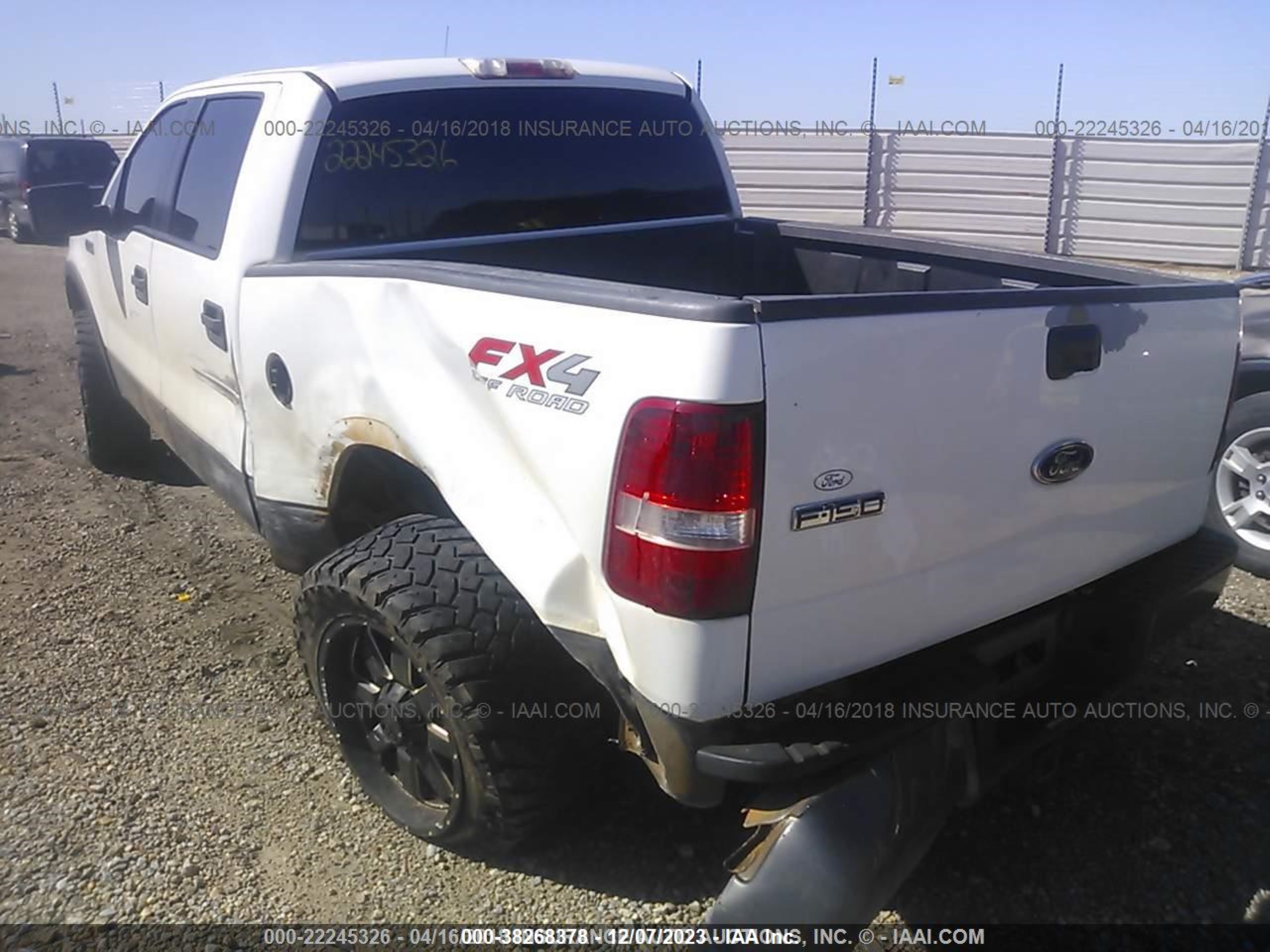 Photo 2 VIN: 1FTPW14555KE84218 - FORD F-150 