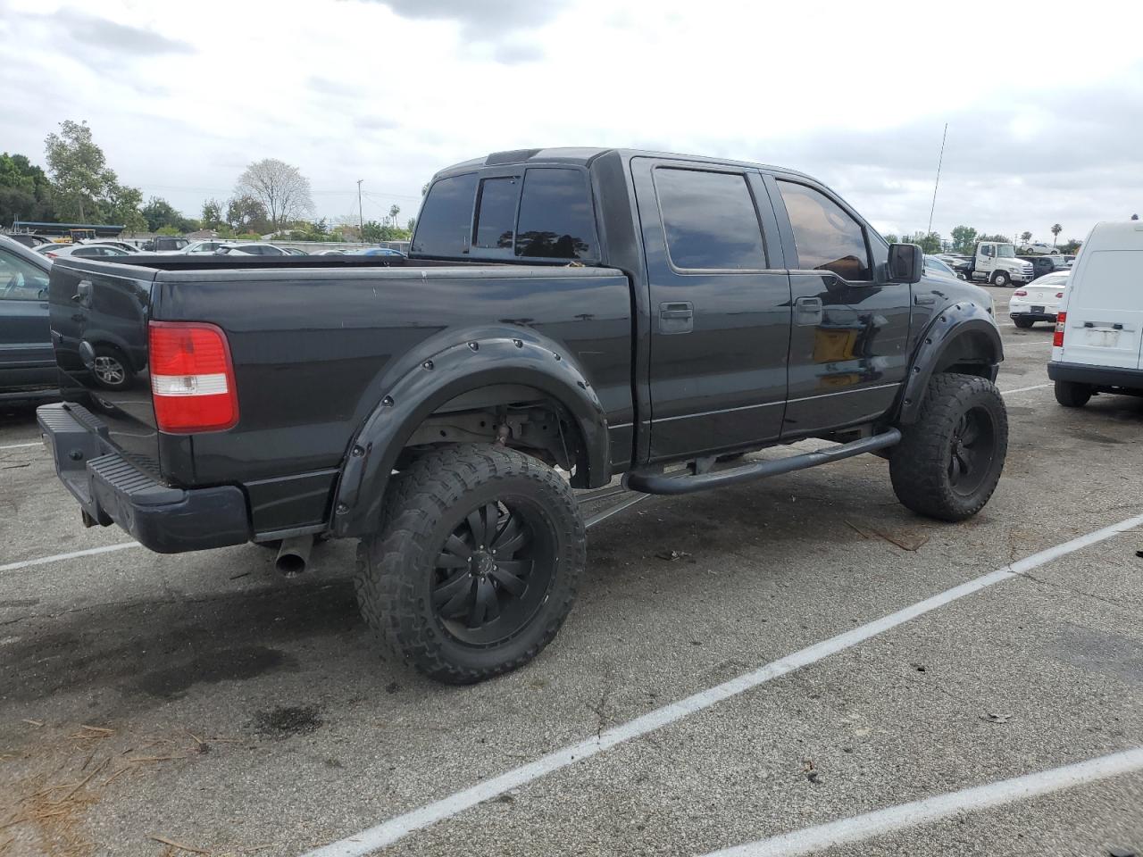 Photo 2 VIN: 1FTPW145X6FB66346 - FORD F-150 