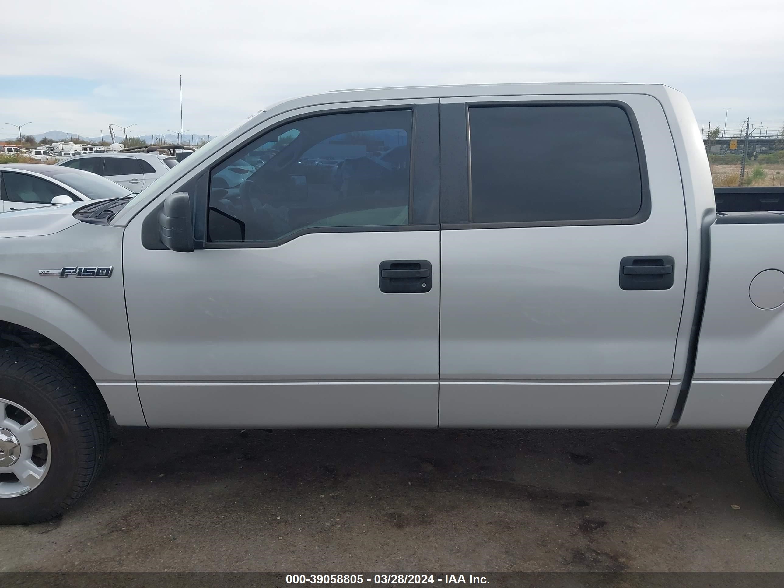 Photo 13 VIN: 1FTPW14V99KC70872 - FORD F-150 