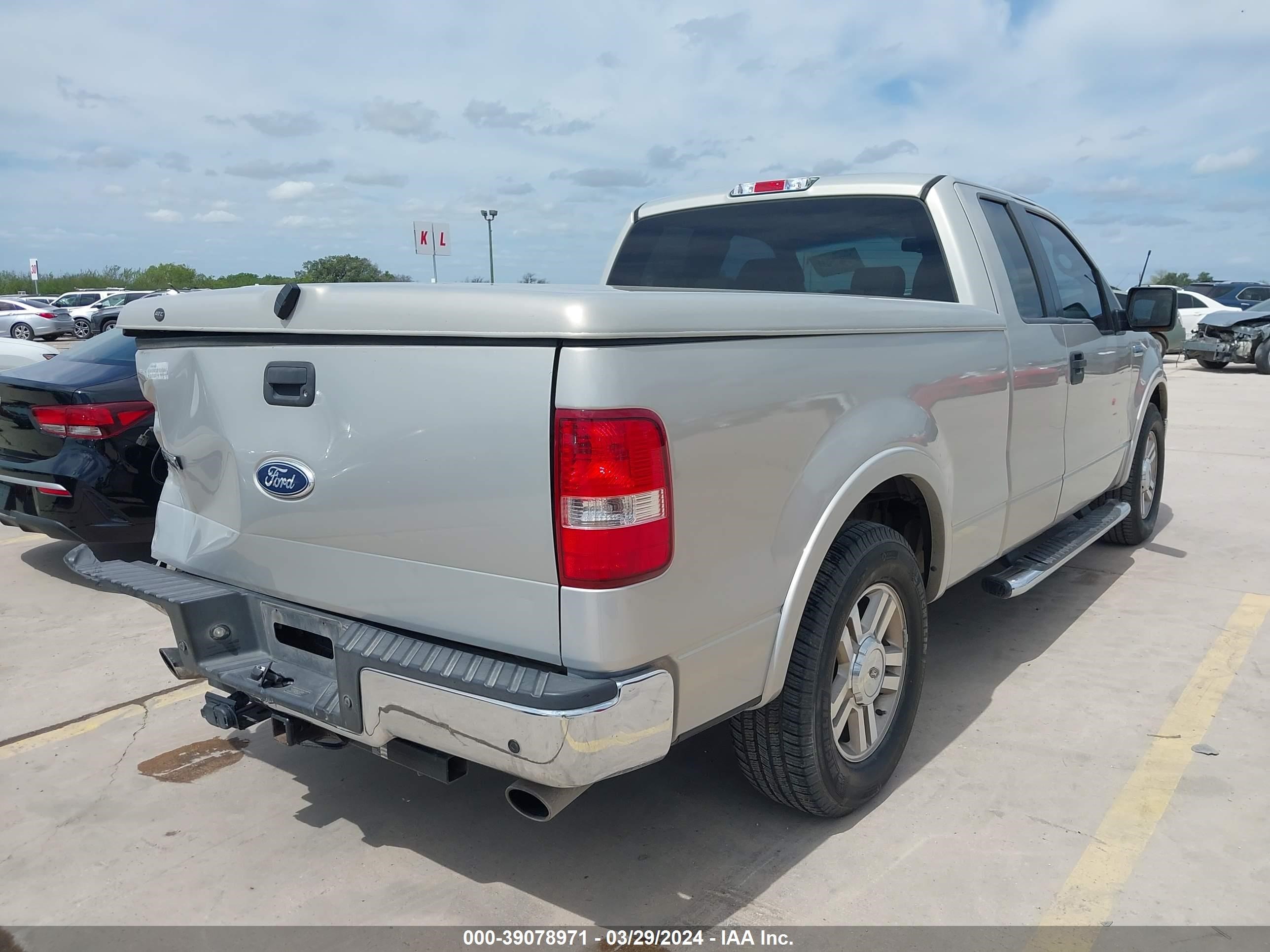 Photo 3 VIN: 1FTPX12526FA38067 - FORD F-150 