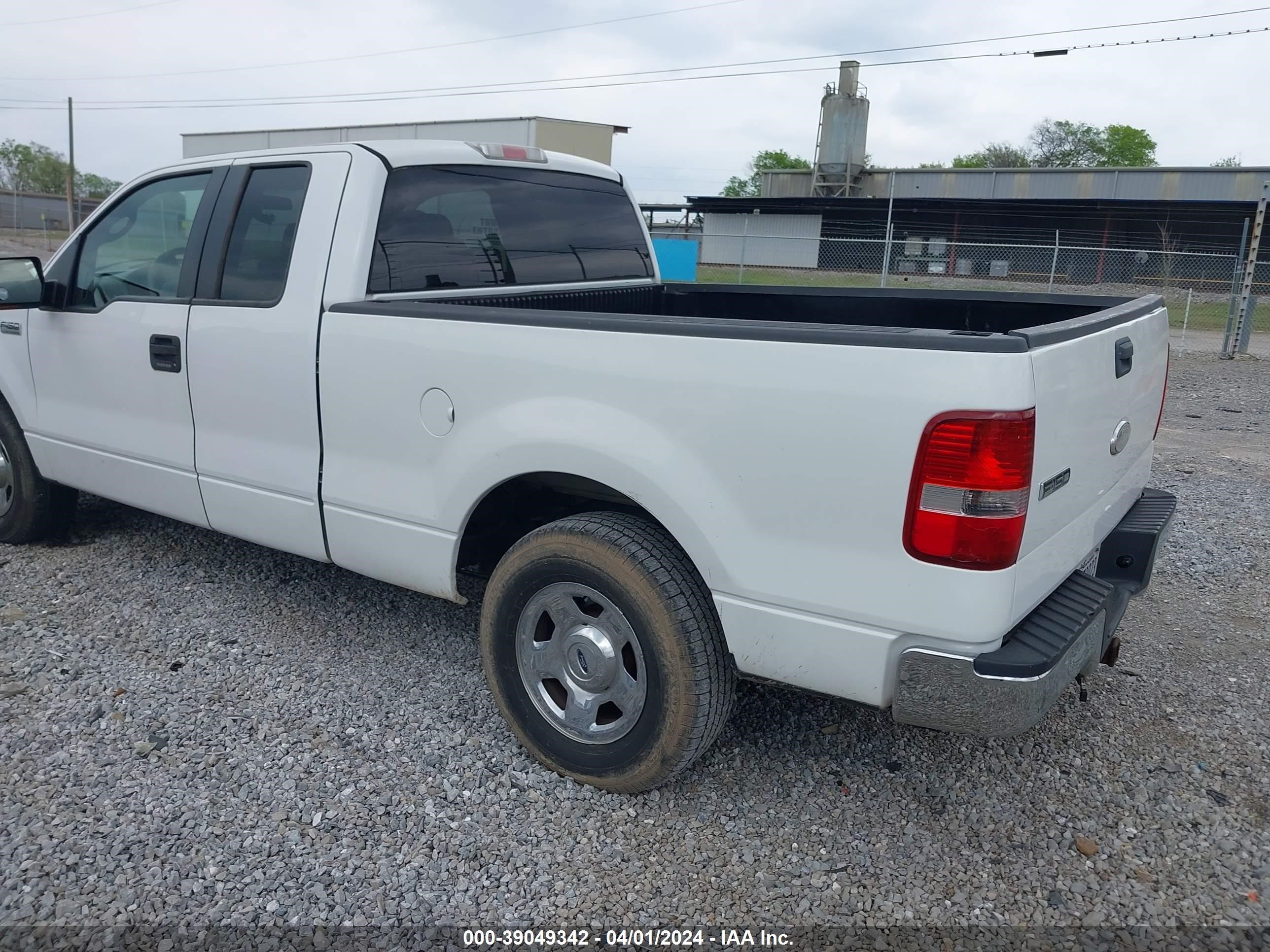 Photo 2 VIN: 1FTPX12V07FB79950 - FORD F-150 