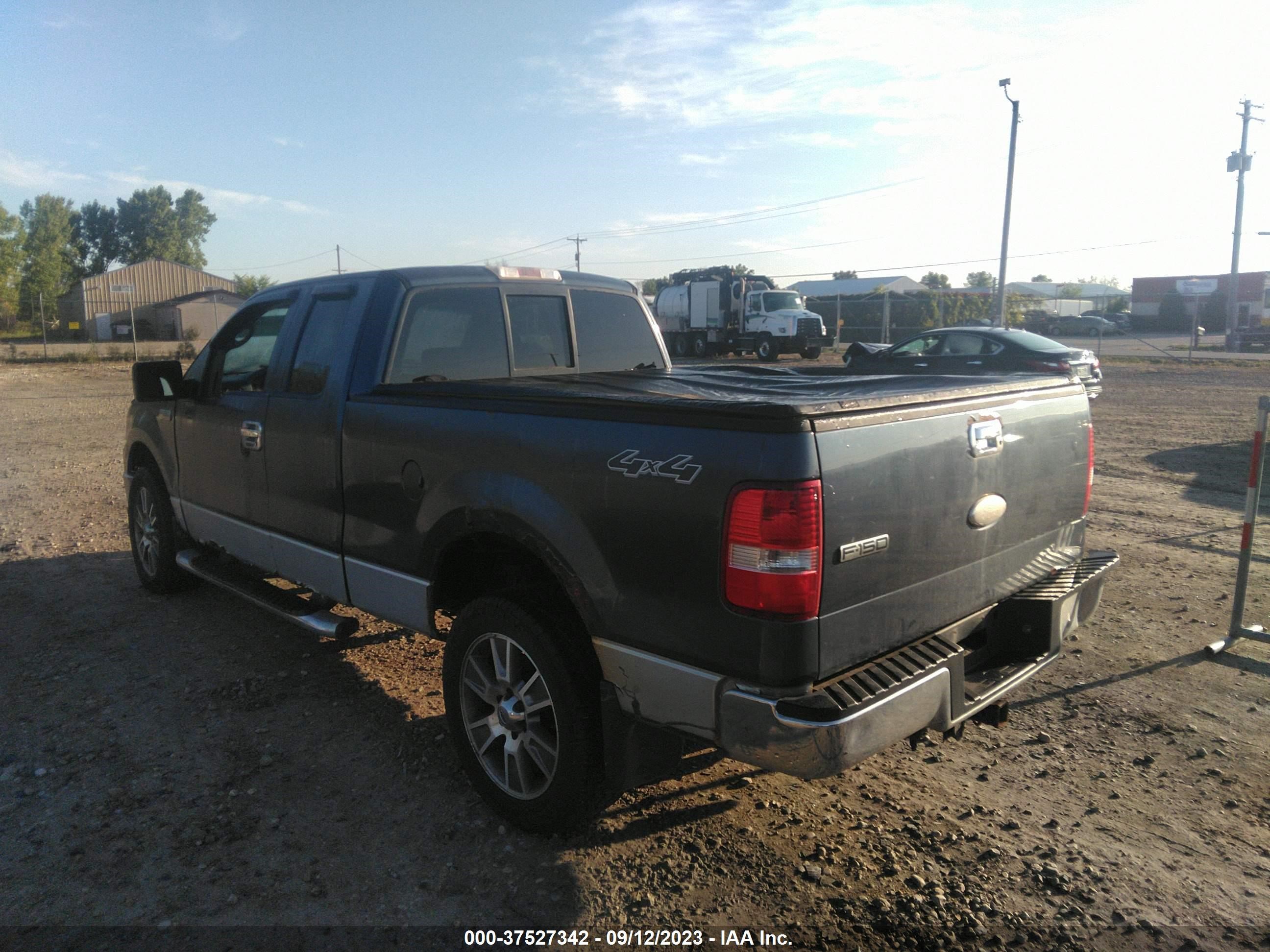 Photo 2 VIN: 1FTPX14506NA65982 - FORD F-150 